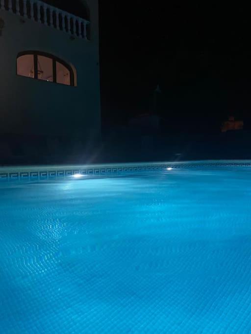 Agradable Con Piscina Y Vistas Al Mar Villa Calpe
