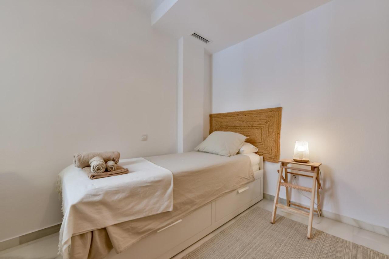 Modern / Quiet 3 Bdrs Flat In The Heart Of Apartment