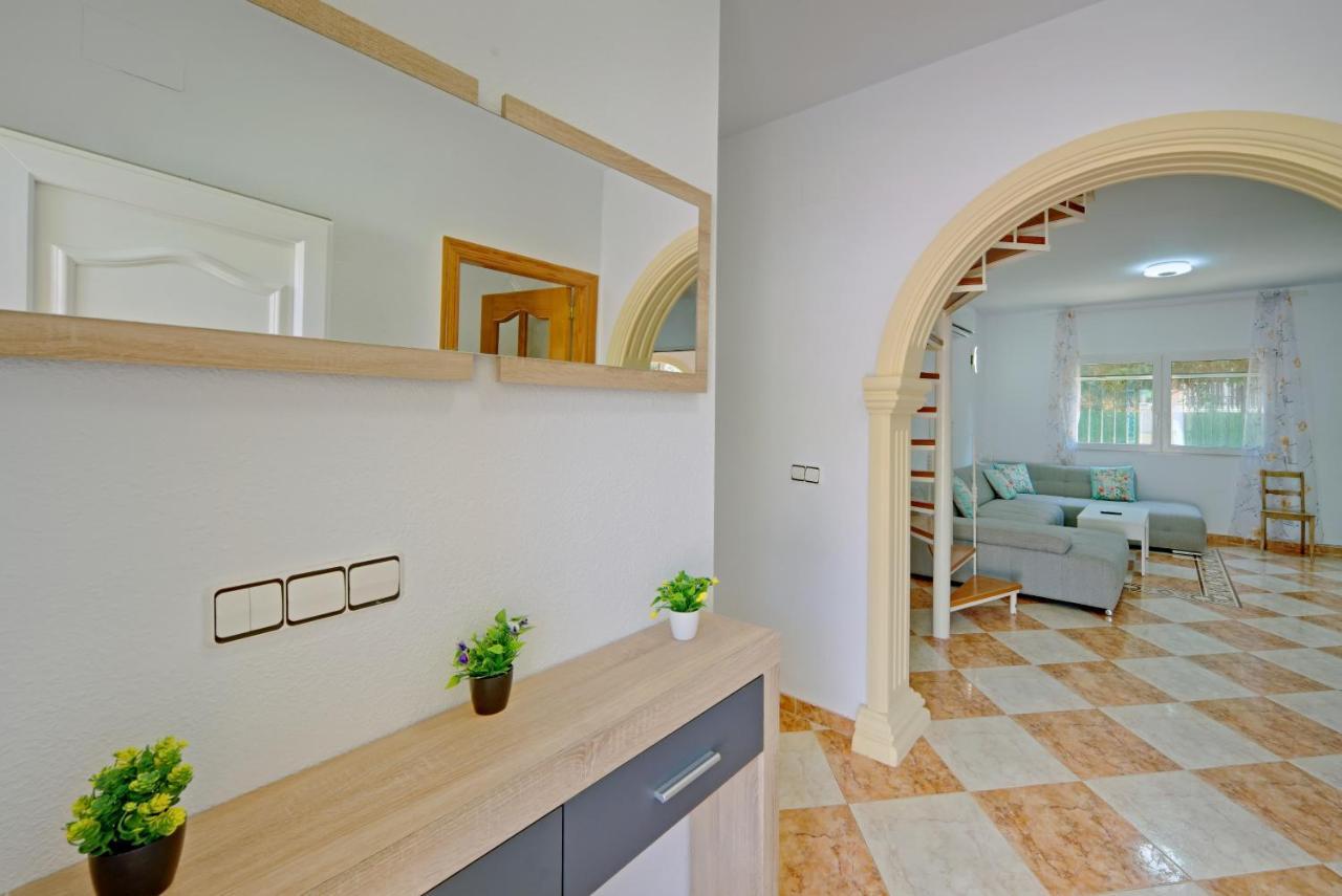 Costeres Villa *