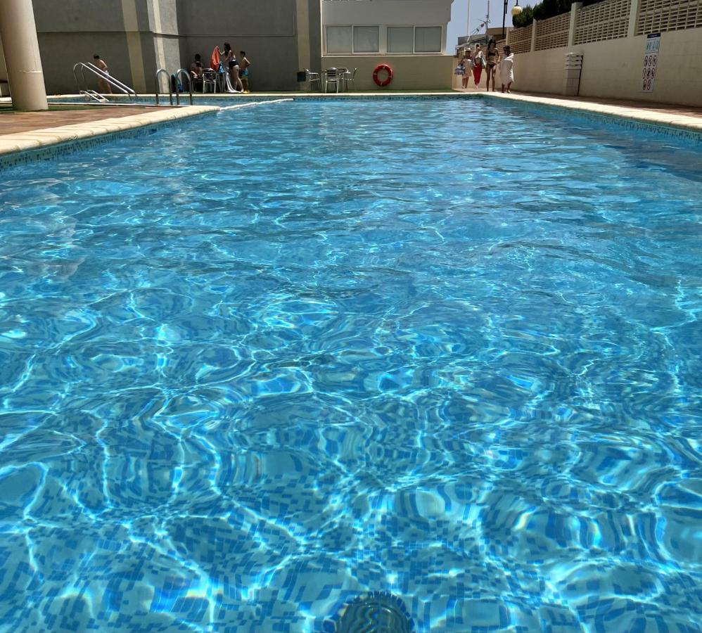 Primera Linea Con Piscina En Calpe