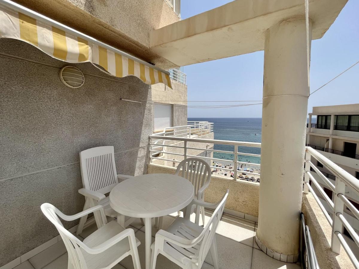Primera Linea Con Piscina En Calpe