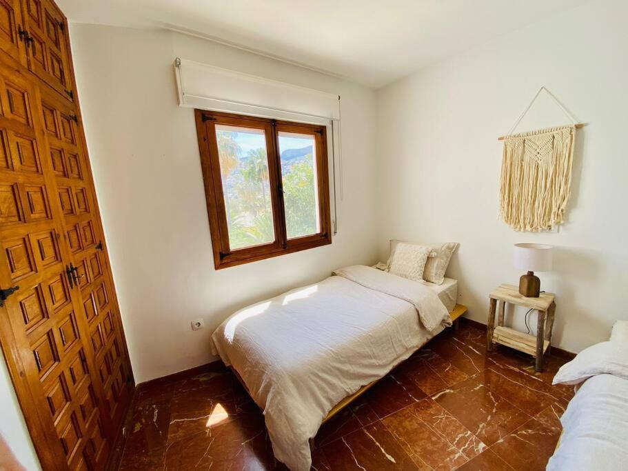 Villa With Private Pool And Close To The