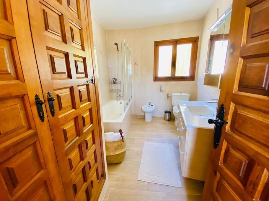 Villa With Private Pool And Close To The Calpe