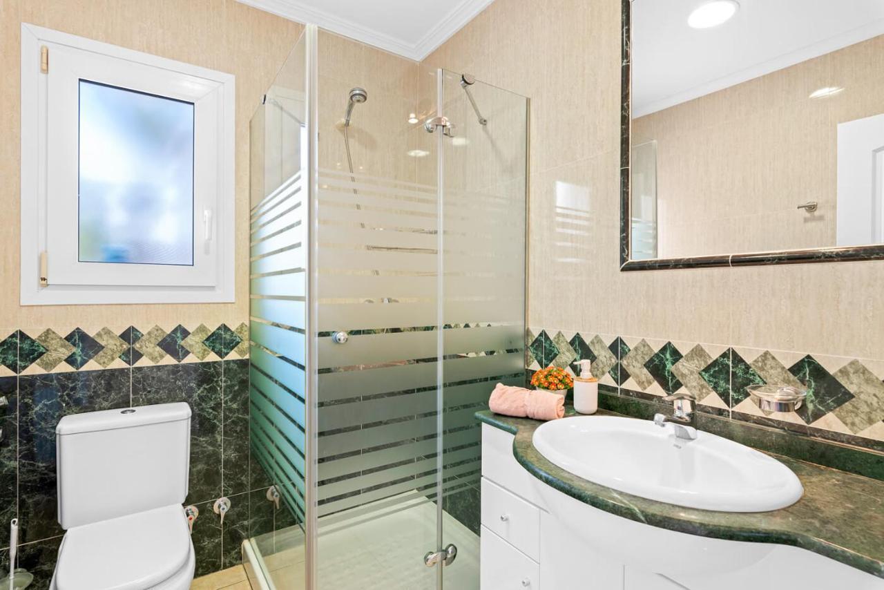 Spacious Mountain View Holiday home *