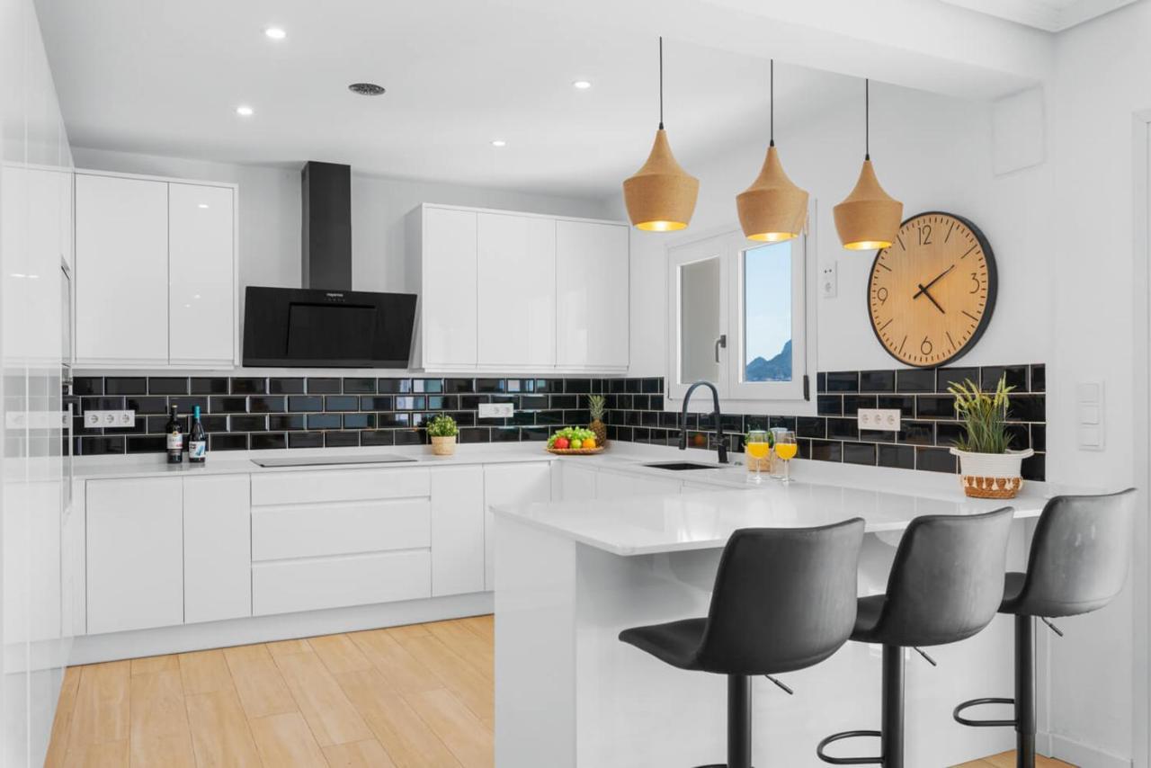 Spacious Mountain View Holiday home