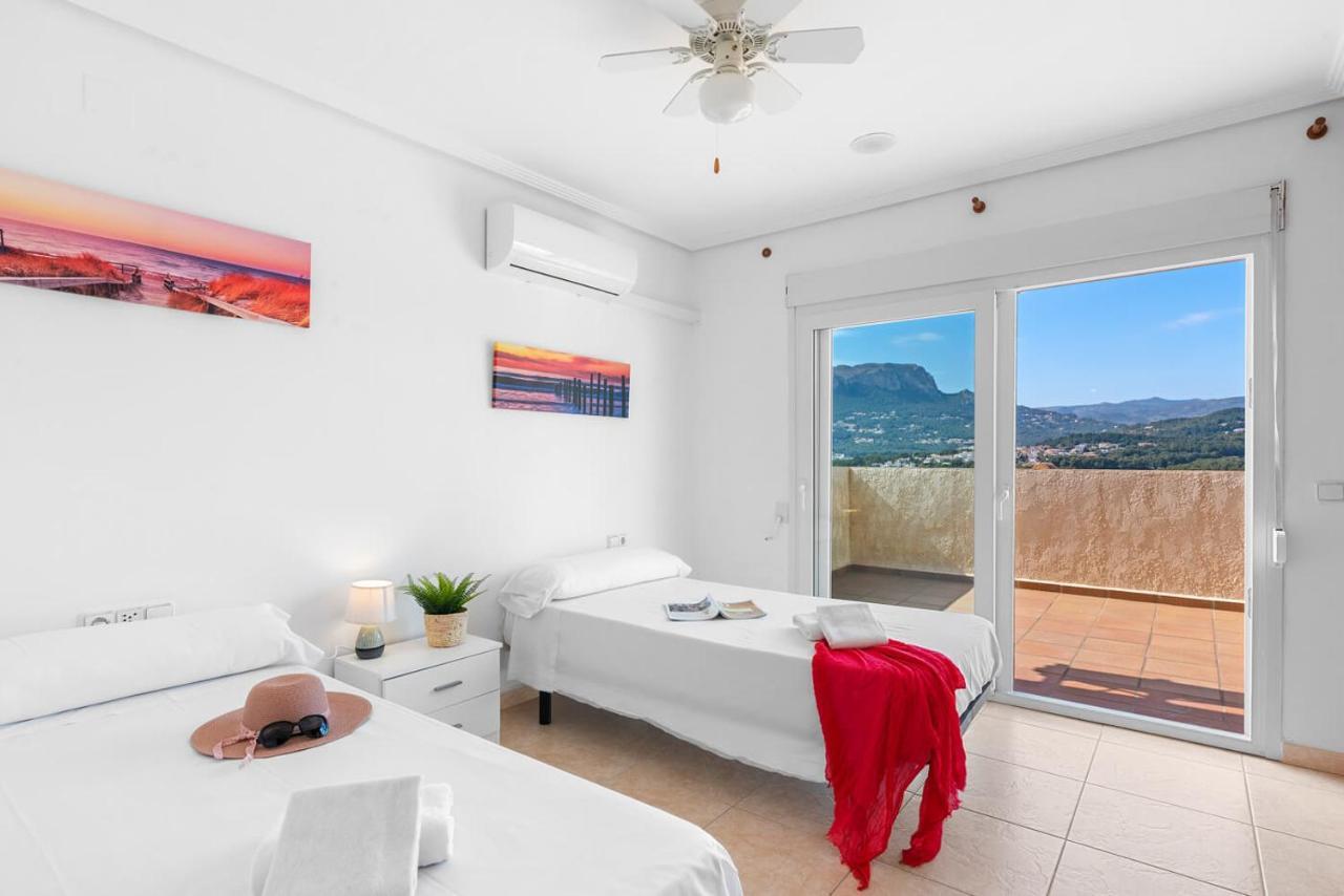 Spacious Mountain View Holiday home *