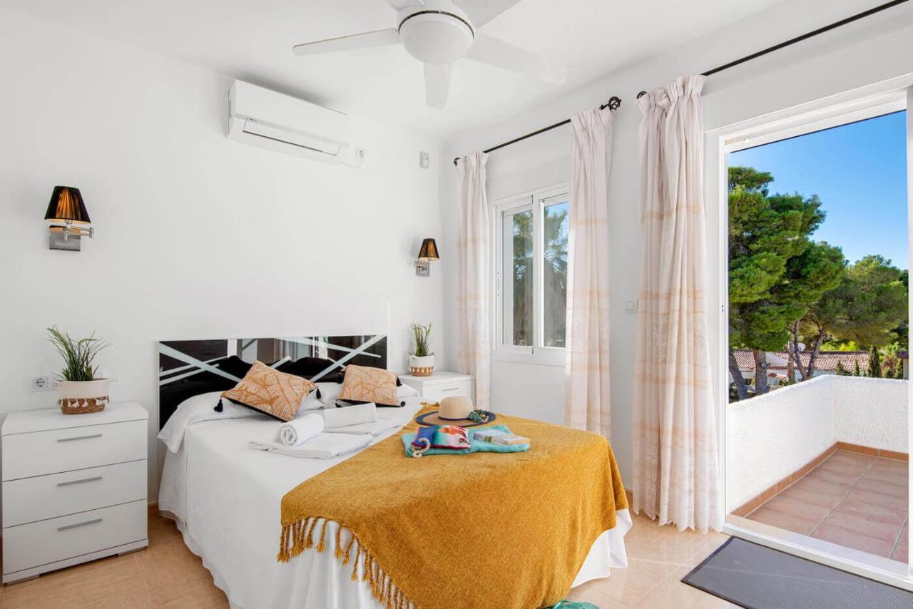 Kirsty - Plusholidays Villa