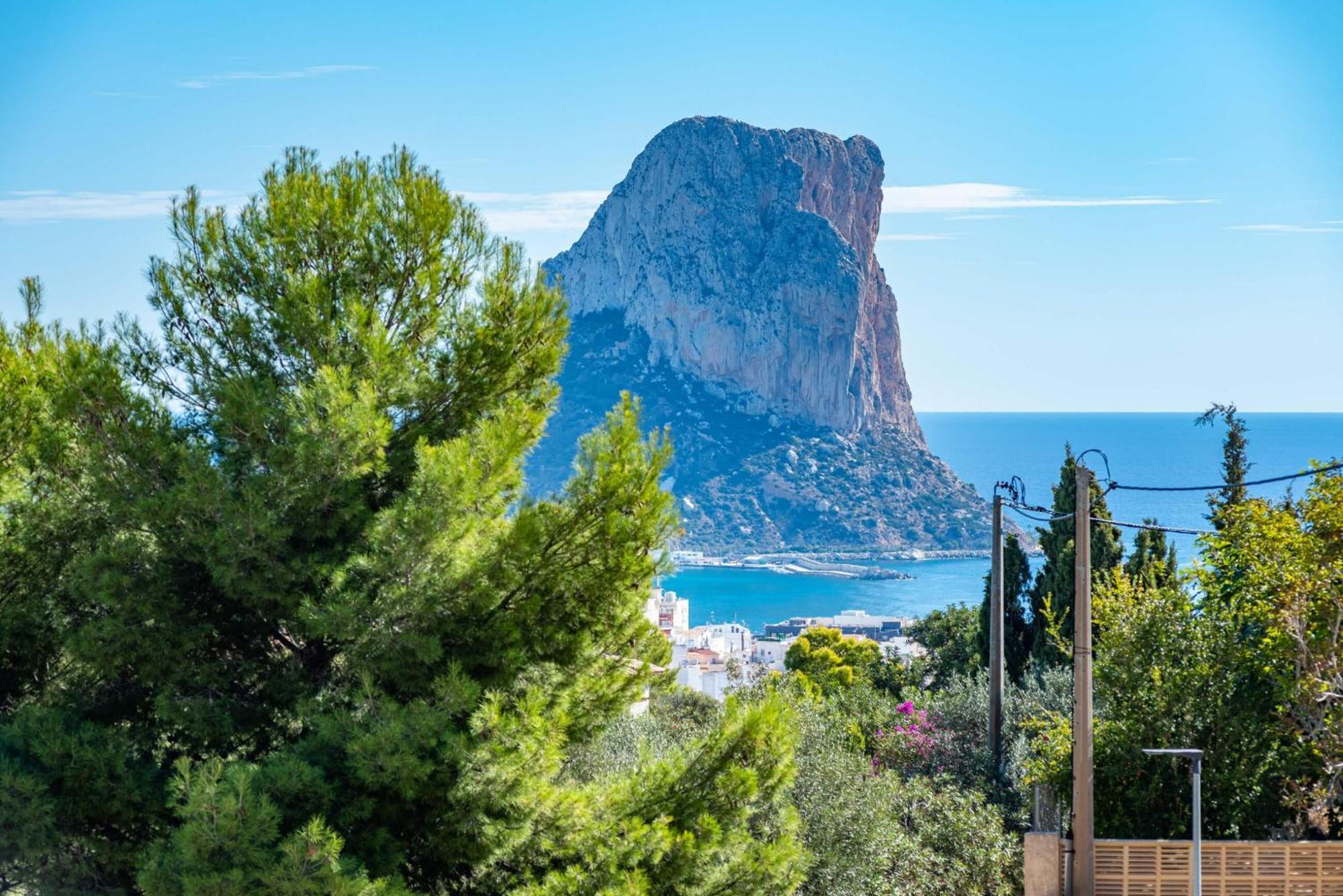 Amanda - Plusholidays Villa Calpe