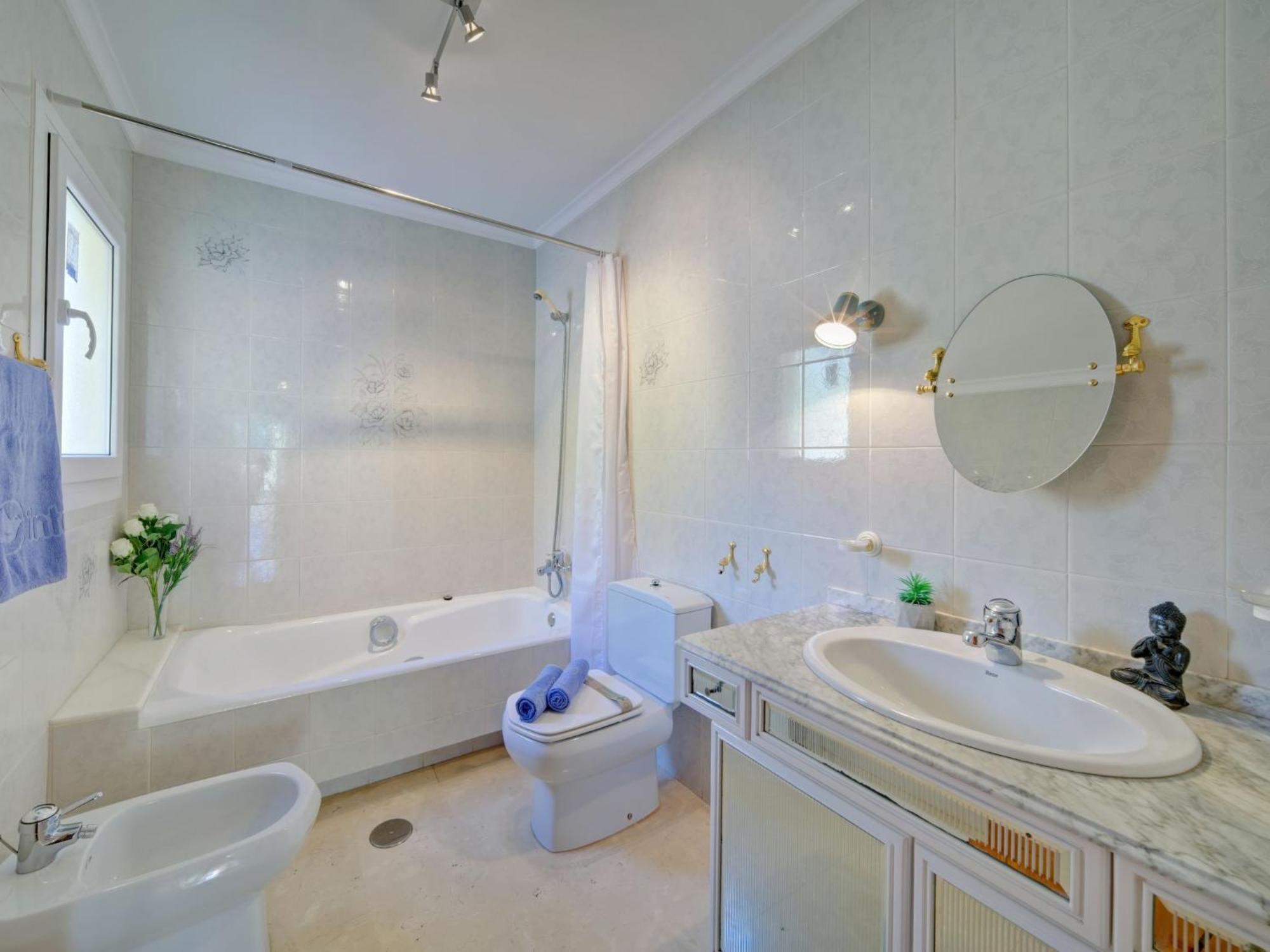 Cucarres By Interhome Сasa de vacaciones *