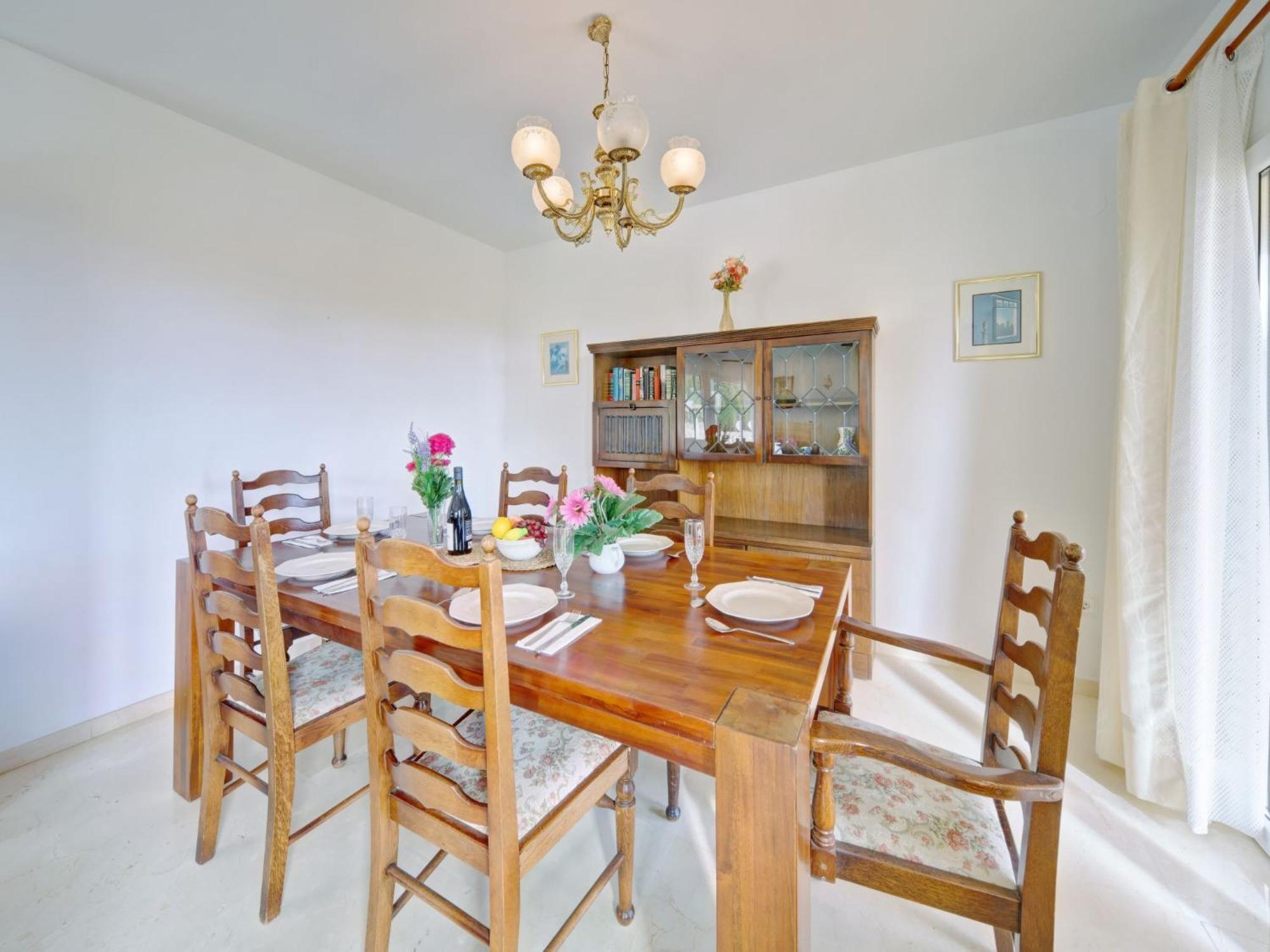 Сasa de vacaciones Cucarres By Interhome