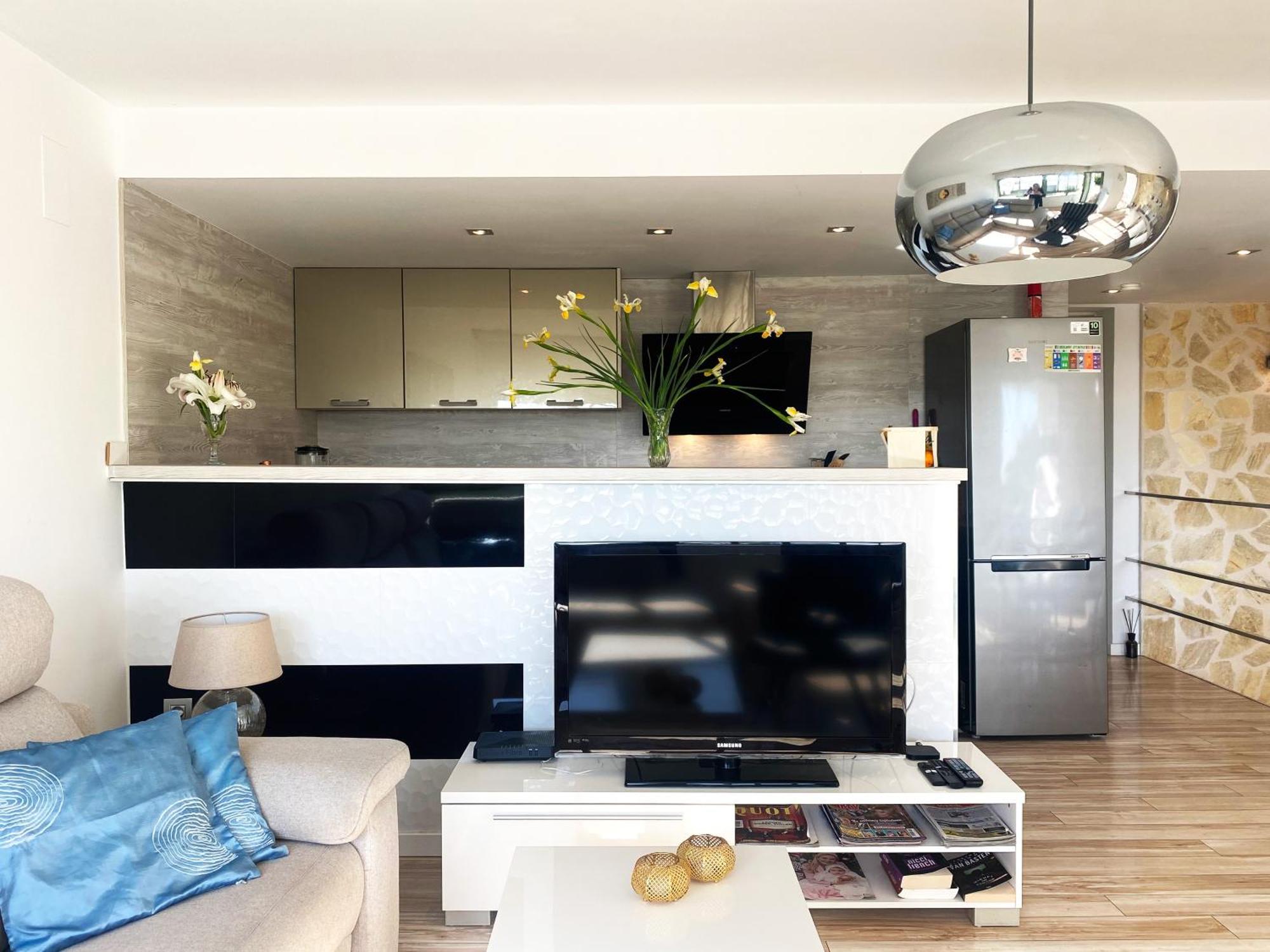 Spacious Comfortable Luxury 2 Bed/2 Bath Port *
