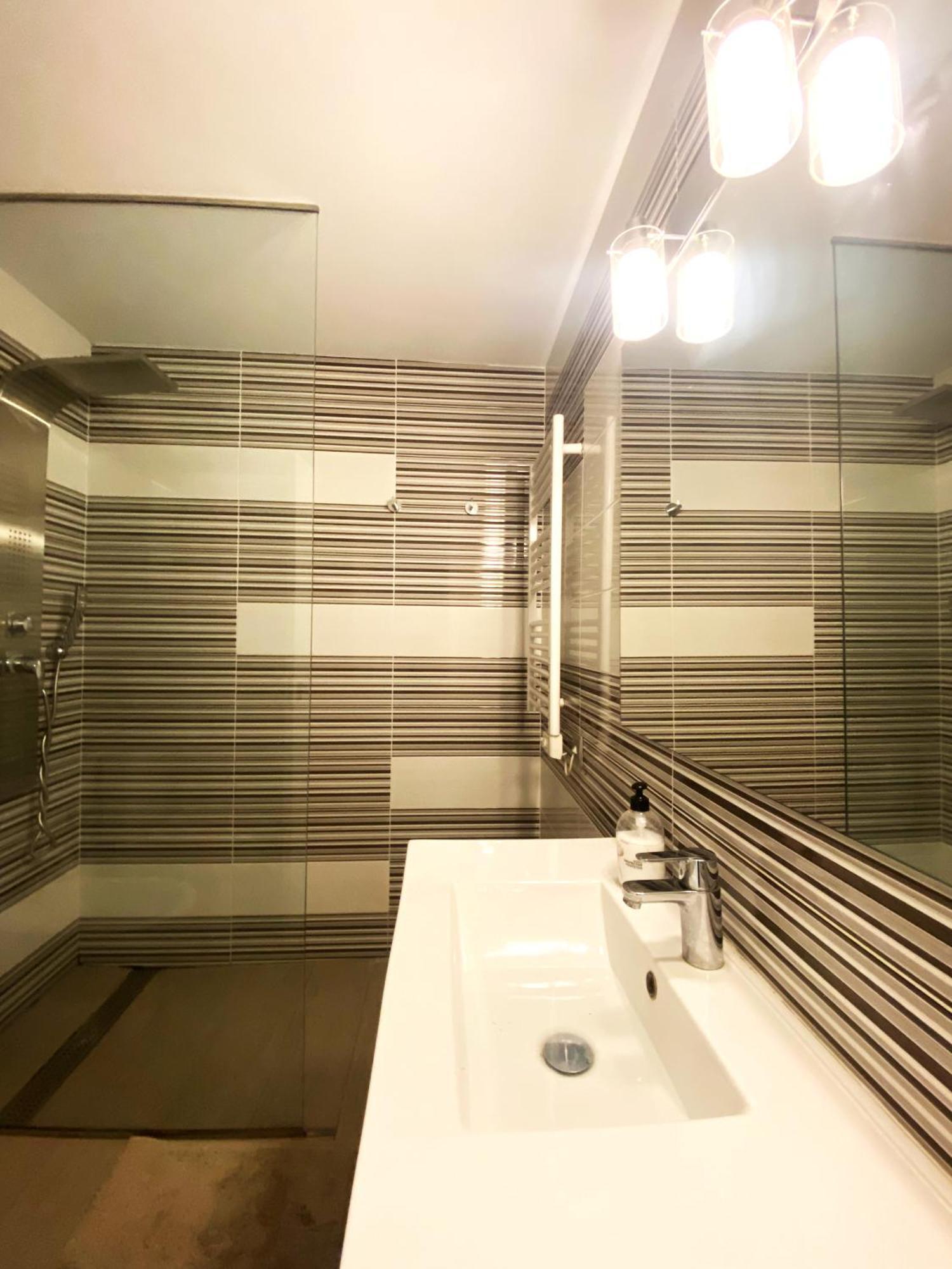 Spacious Comfortable Luxury 2 Bed/2 Bath Port *