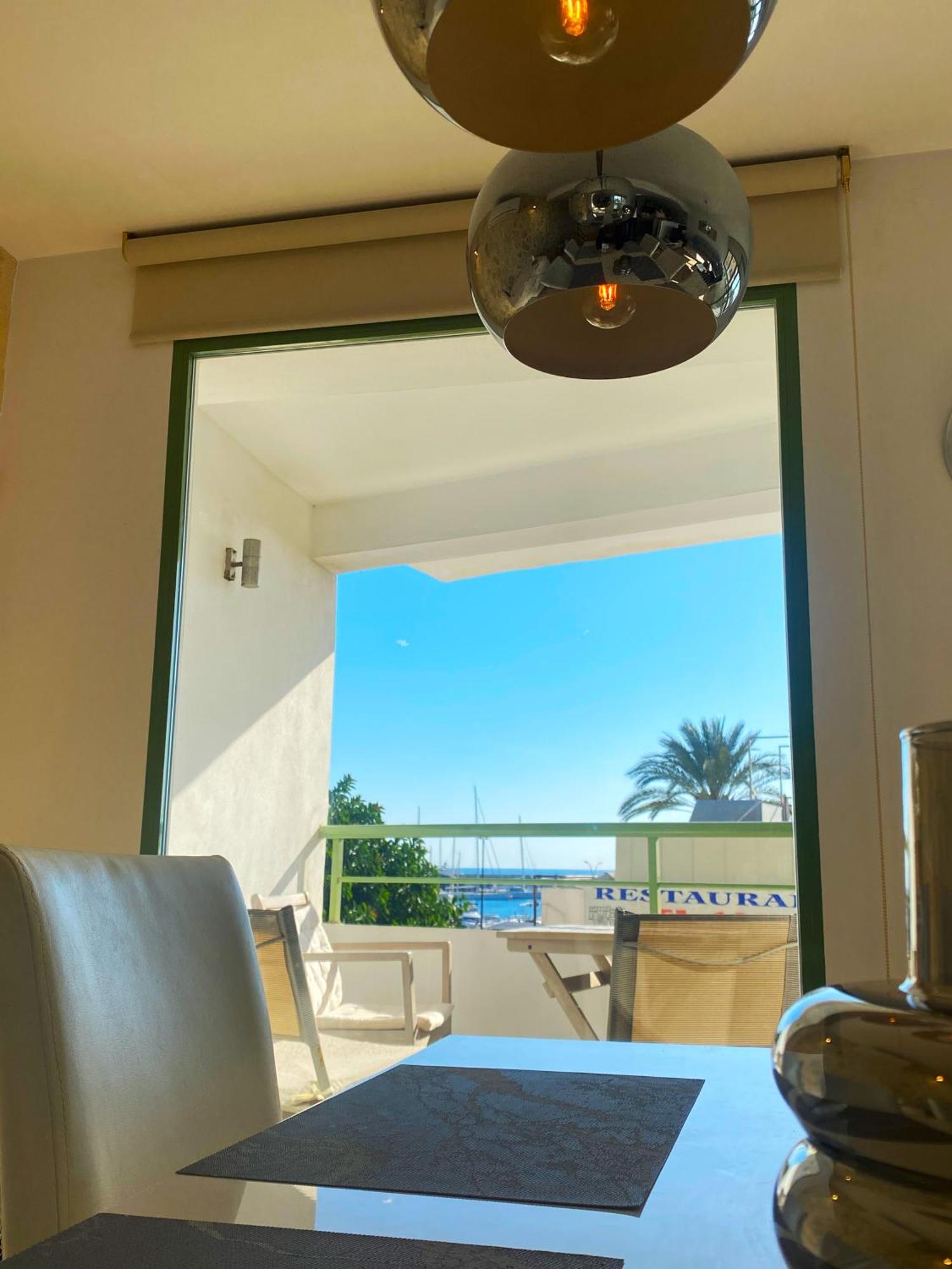 Spacious Comfortable Luxury 2 Bed/2 Bath Port