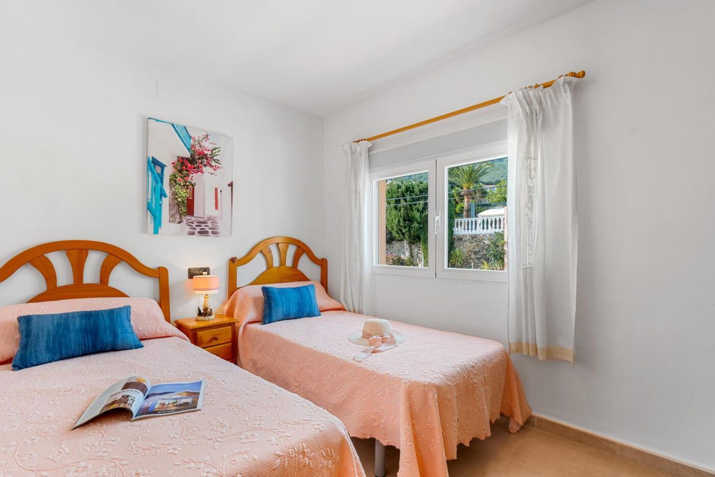 Mercedes - Plusholidays Villa Calpe