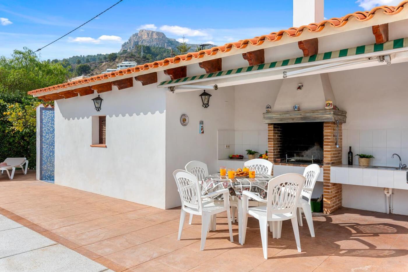 Mercedes - Plusholidays Villa Calpe