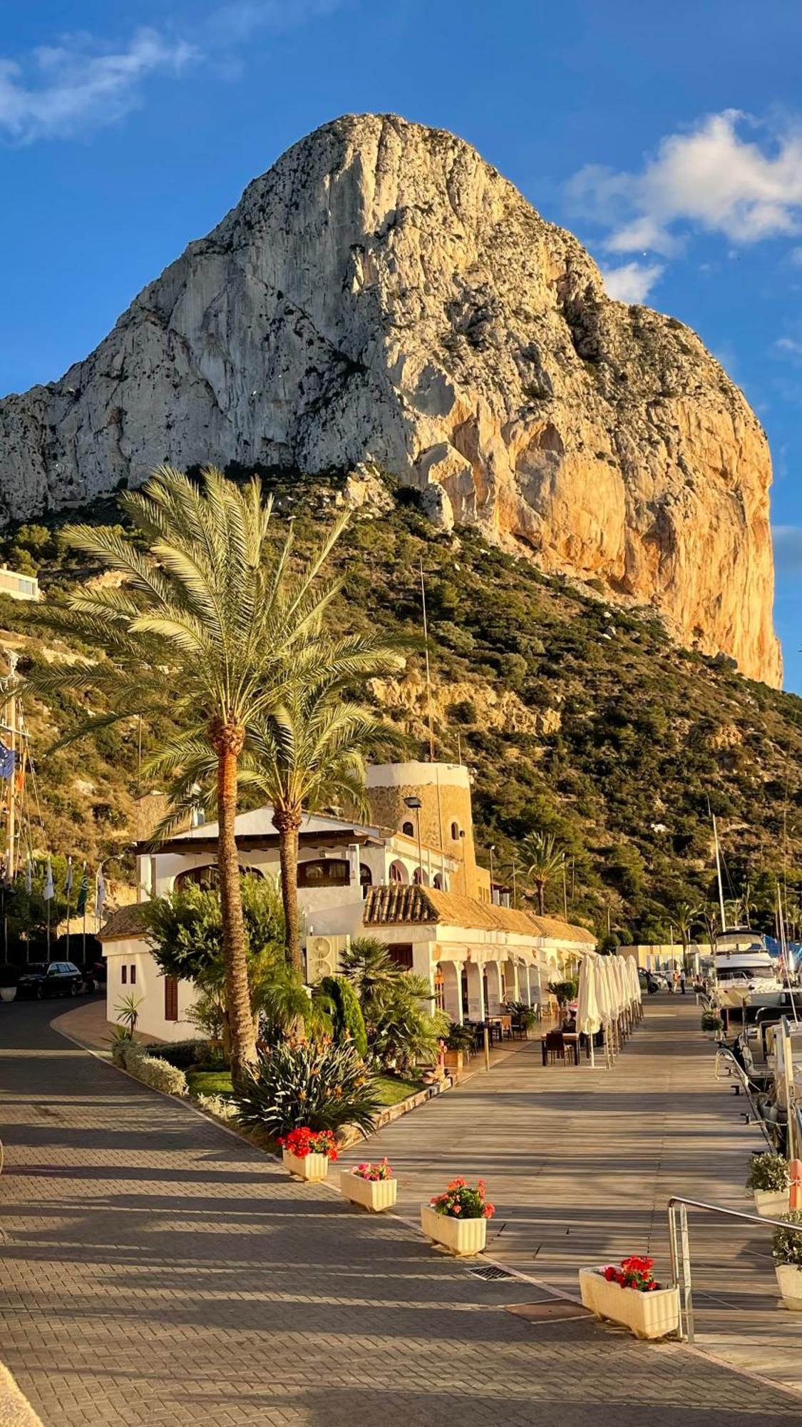 Apartamento Location En La Mejor Ubicacion De Calp Con Parking