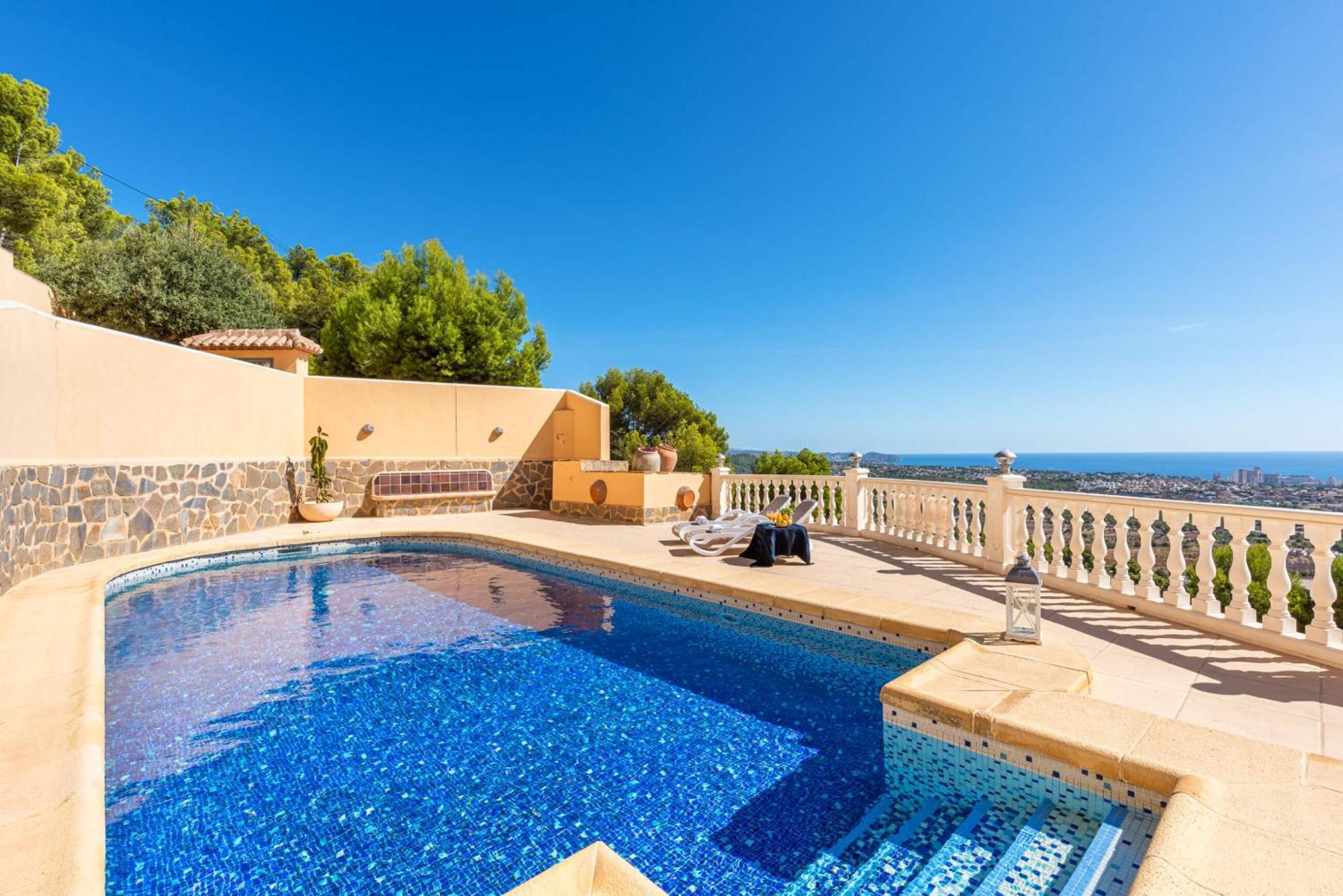 Ros - Plusholidays Calpe