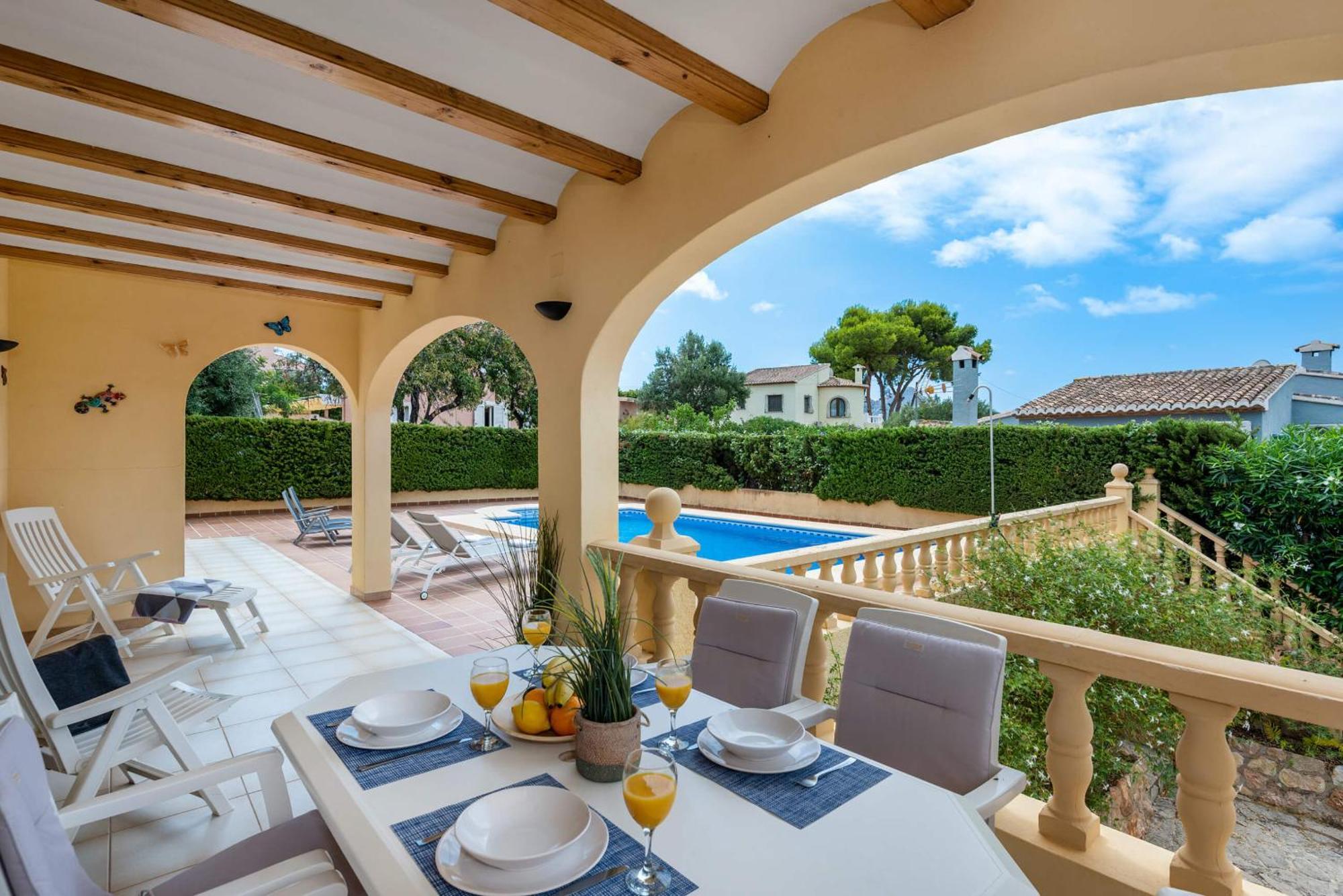 Escudero - Plusholidays Villa