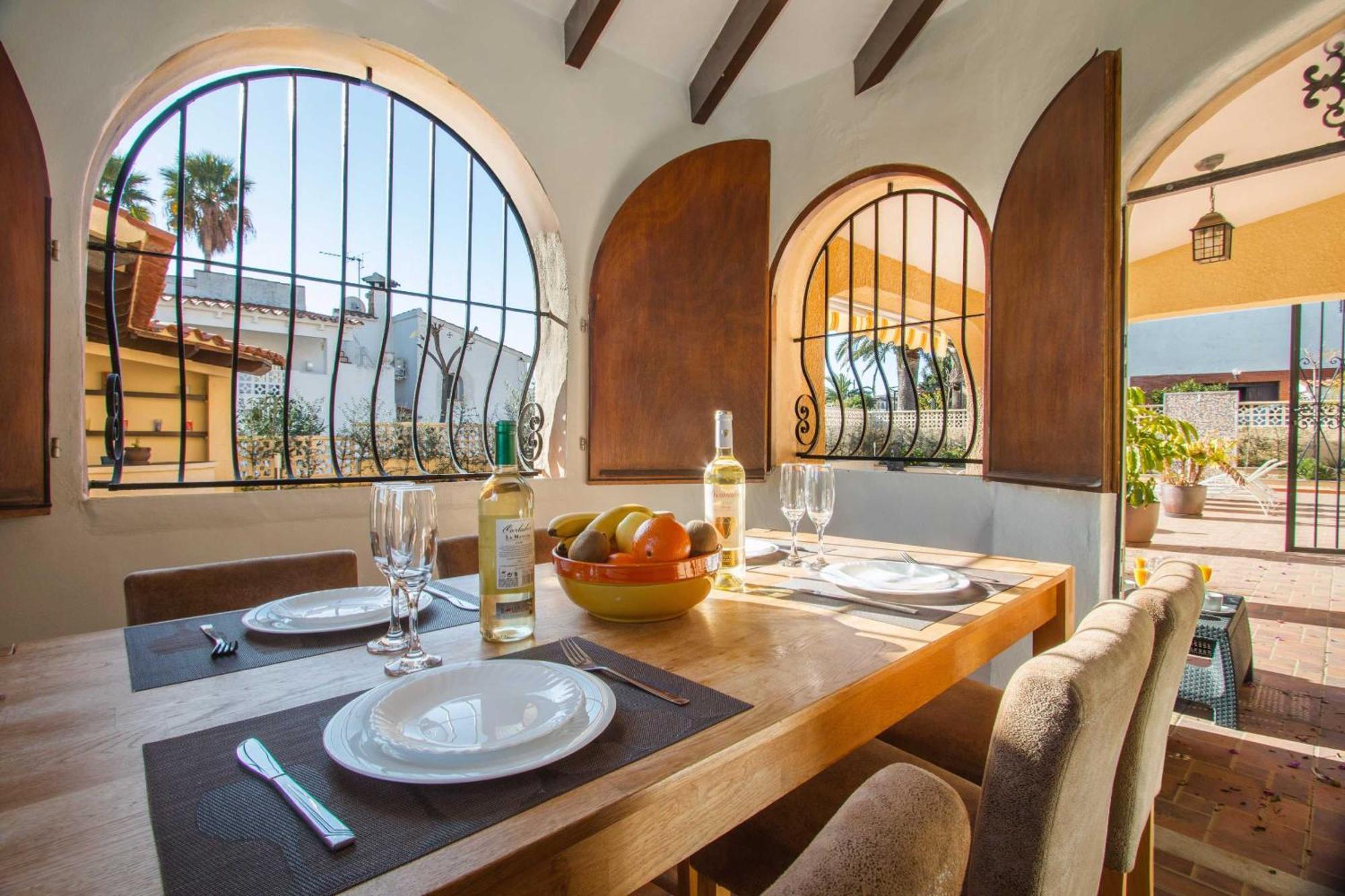 Ebro - Plusholidays Villa