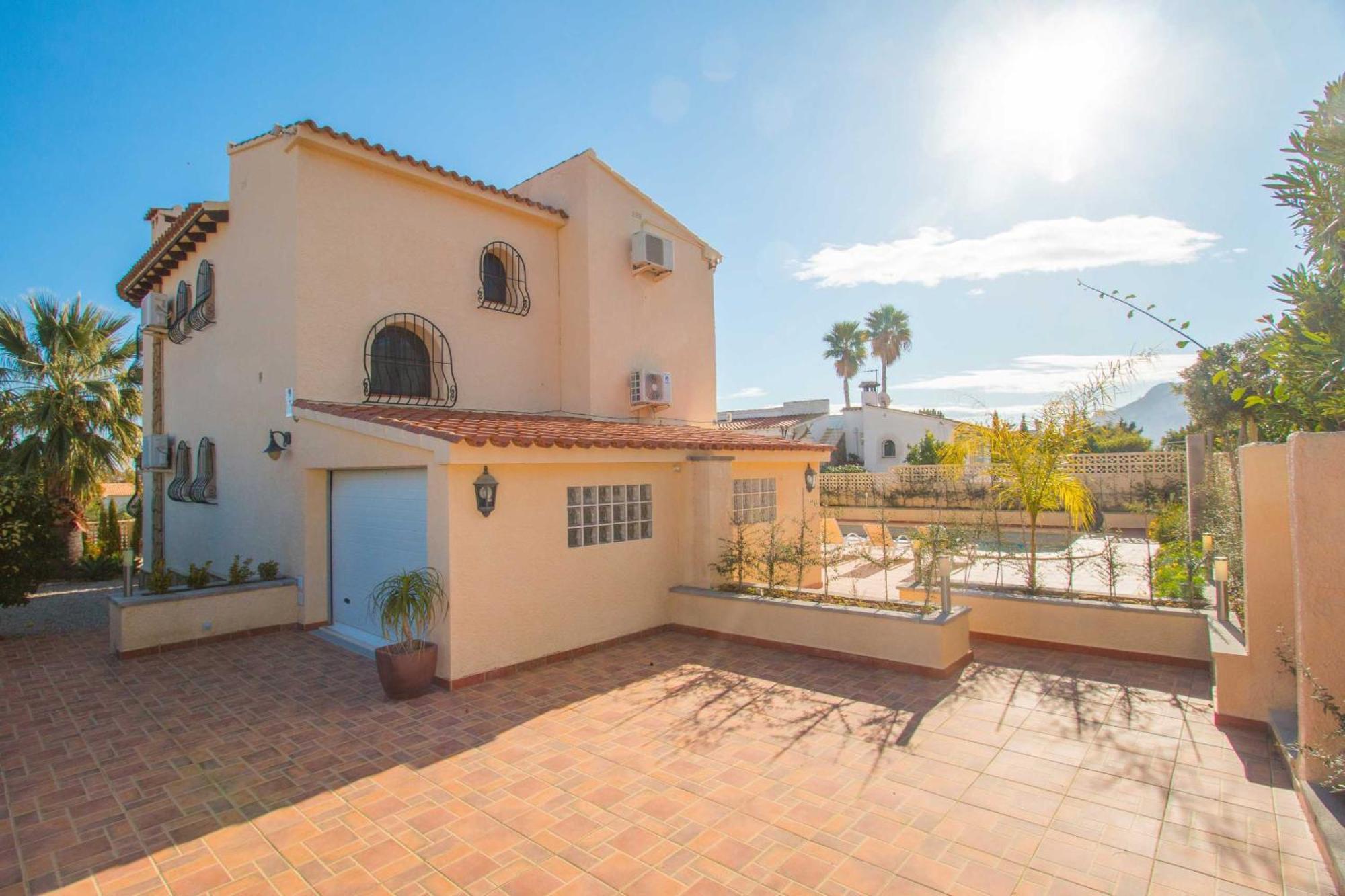 Villa Ebro - Plusholidays *