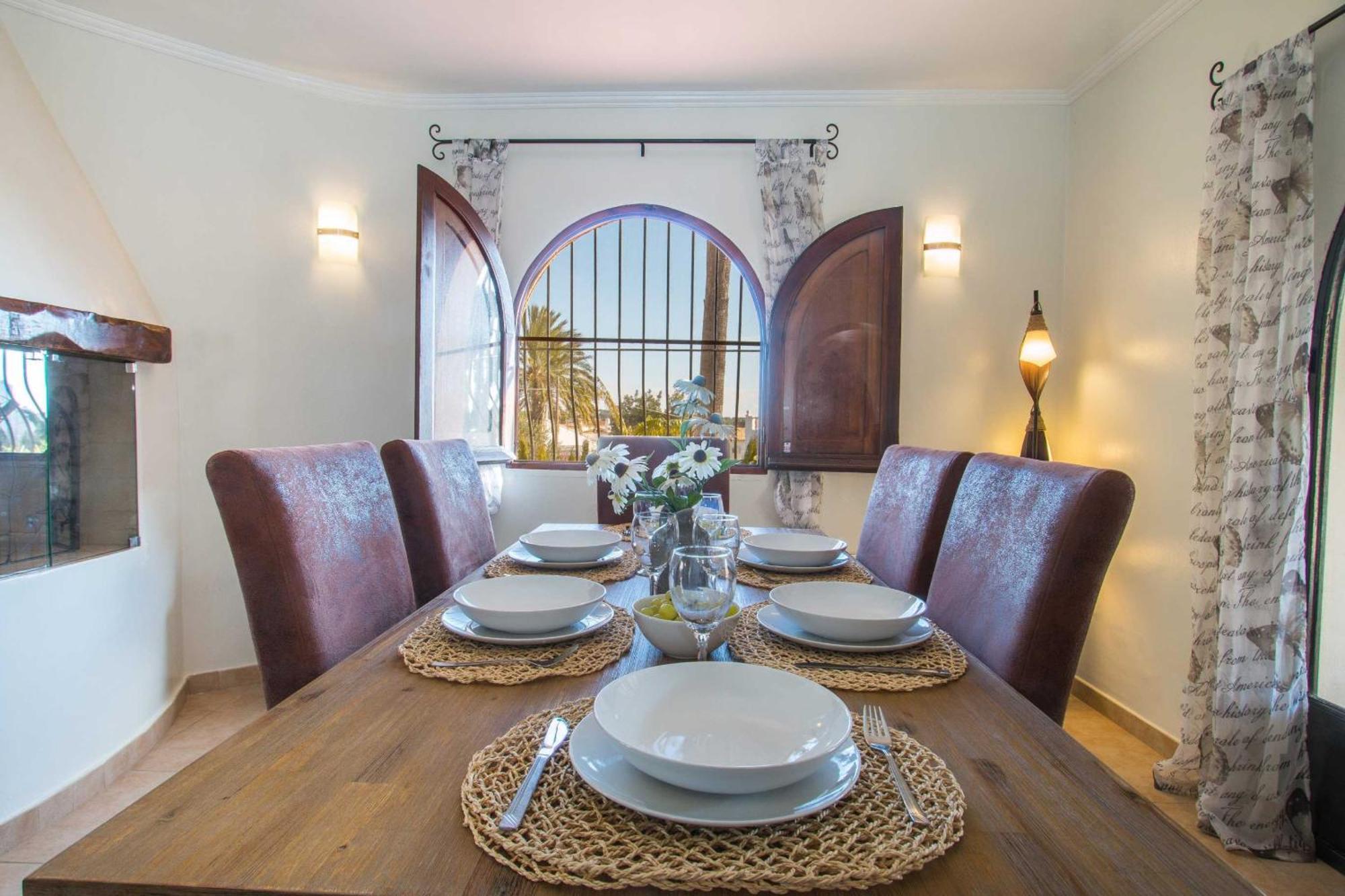 Villa Ebro - Plusholidays