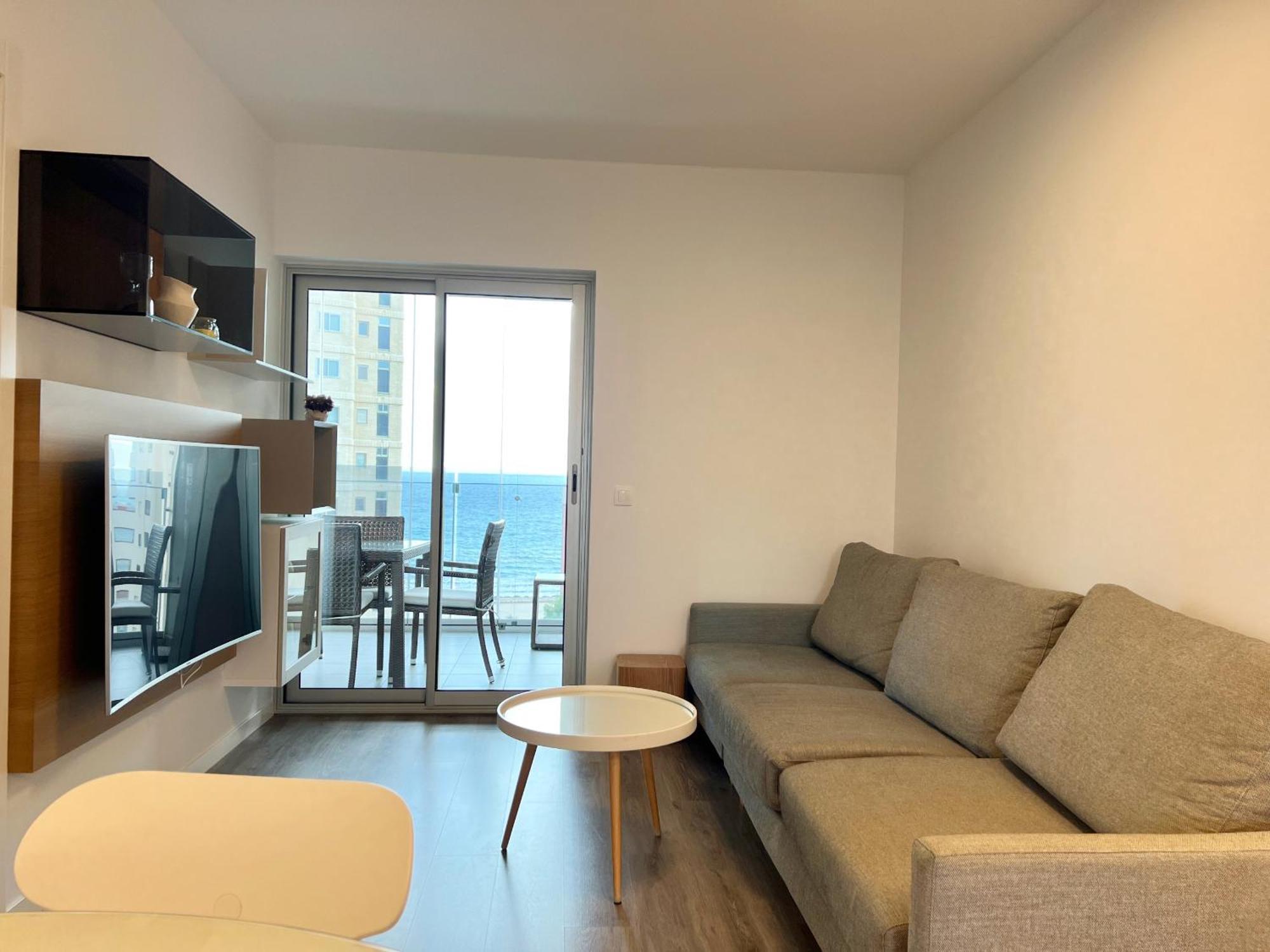 New Modern In Mirador De