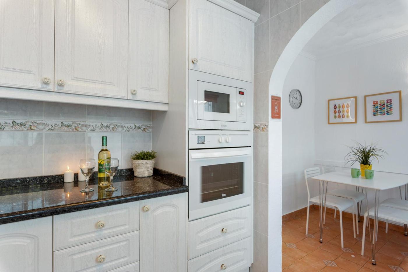 Anais - Plusholidays Calpe