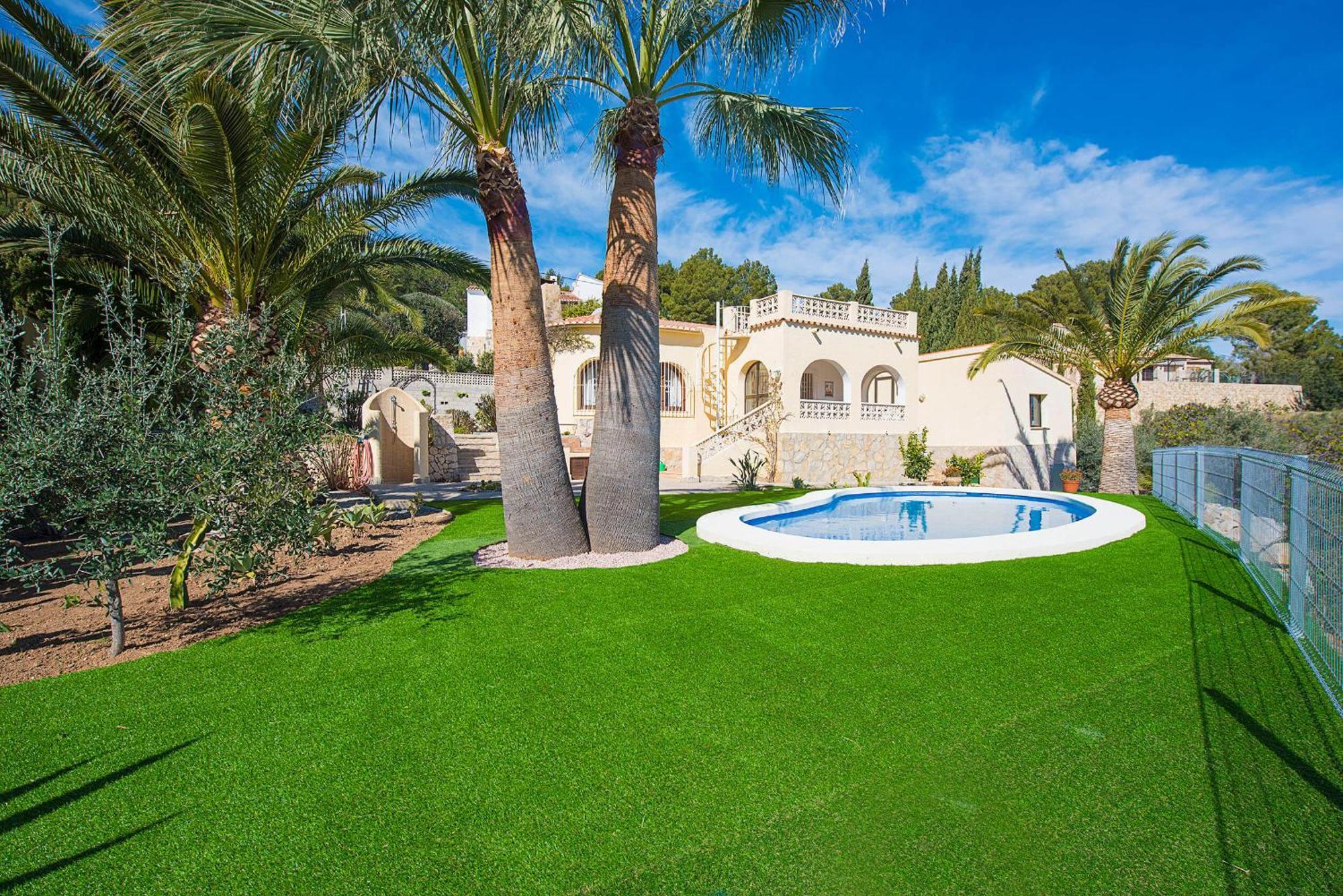 Sabine - Plusholidays Villa Calpe