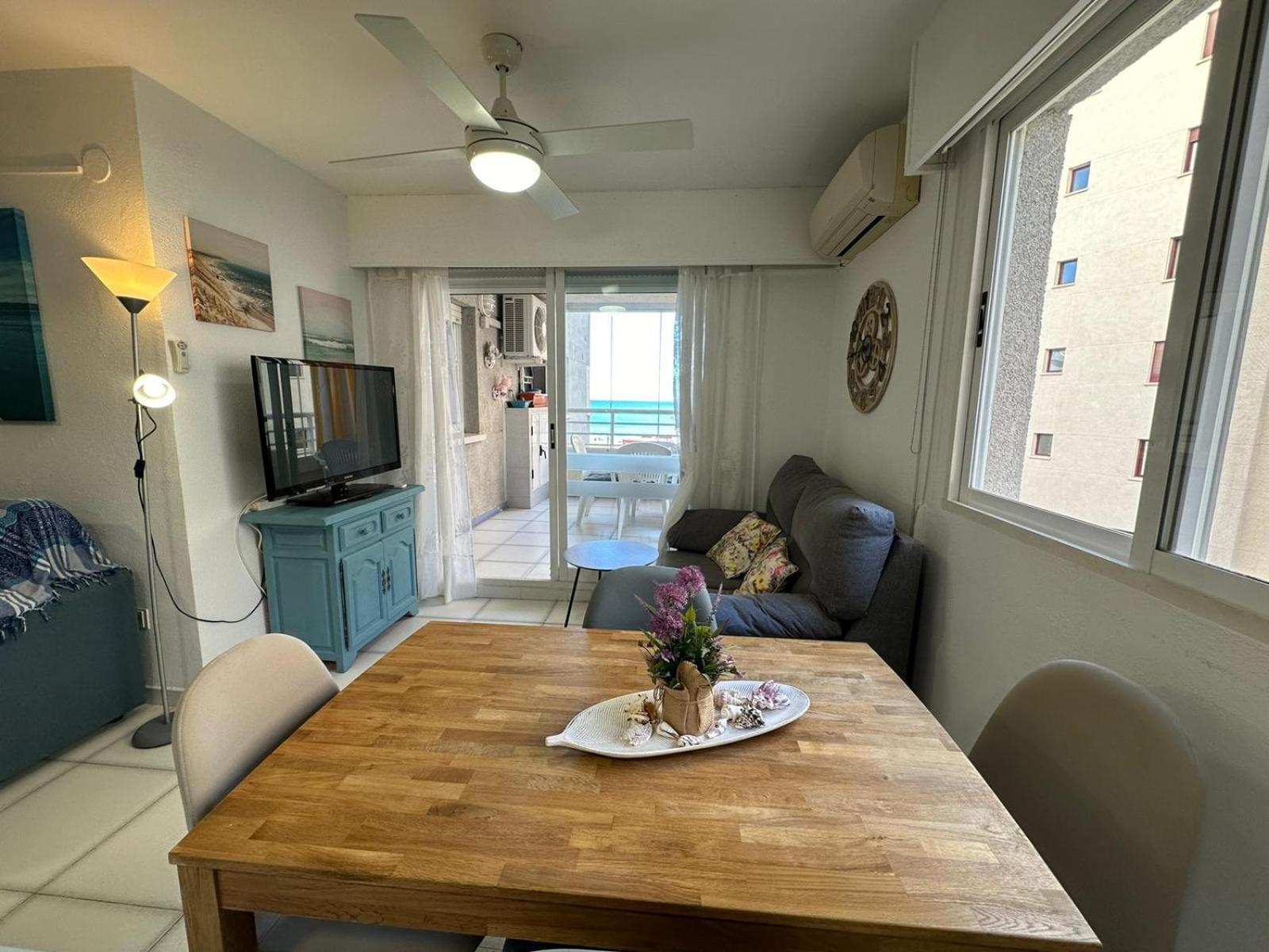 Con Parking Y Piscina Frente Al Mar 4 Personas Apartamento *