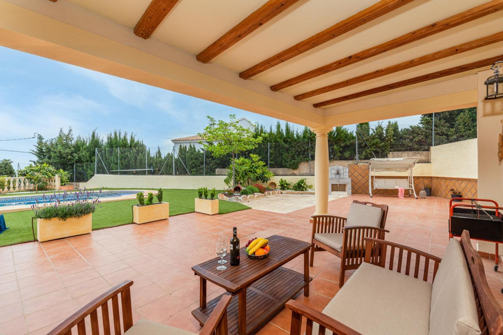 Fina - Plusholidays Villa Calpe