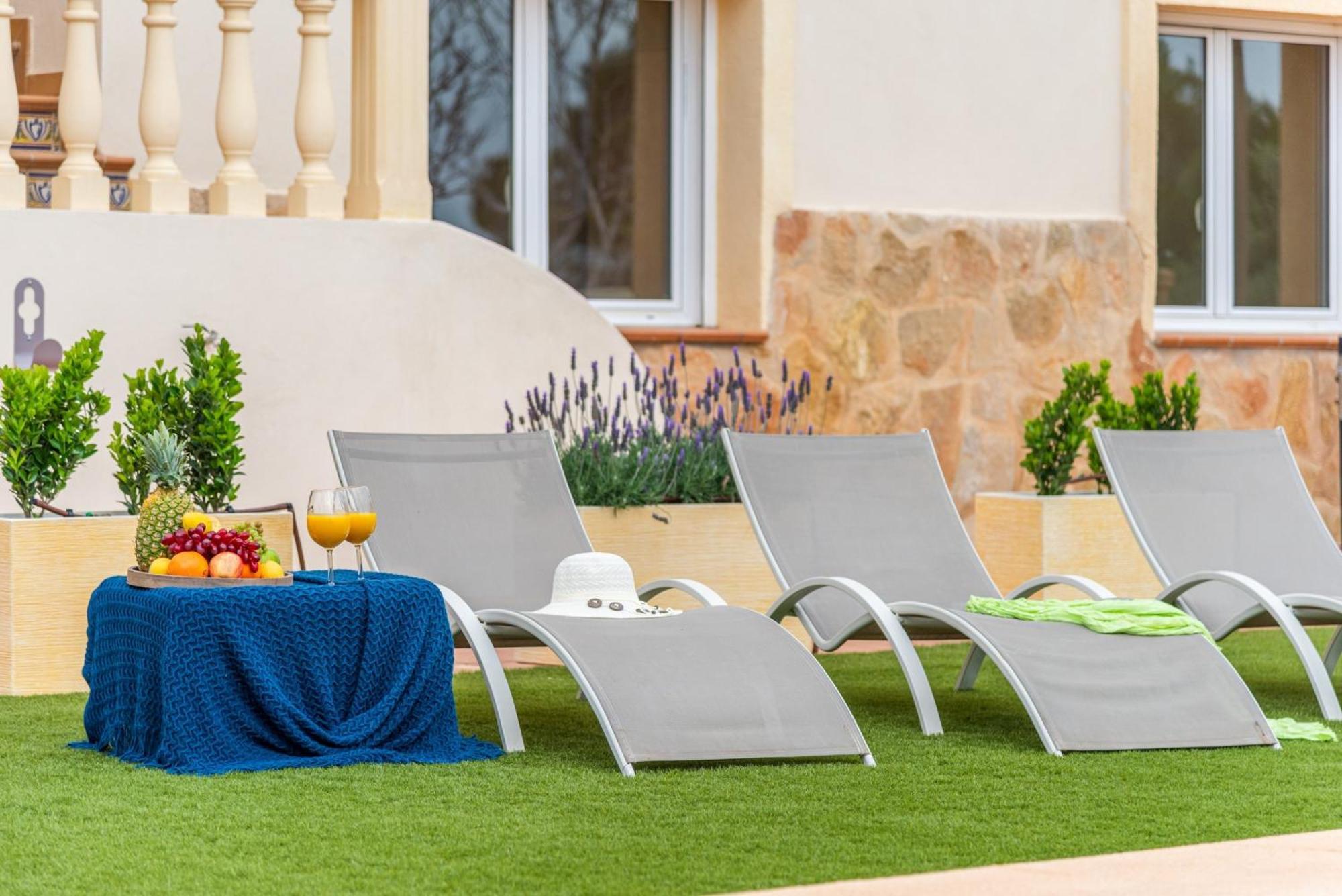 Fina - Plusholidays Villa *