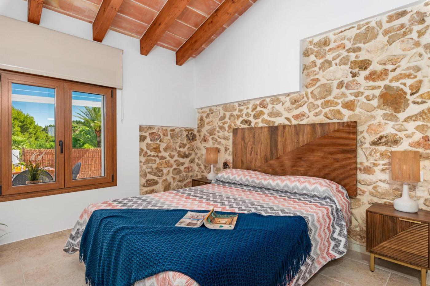 Joan - Plusholidays Villa