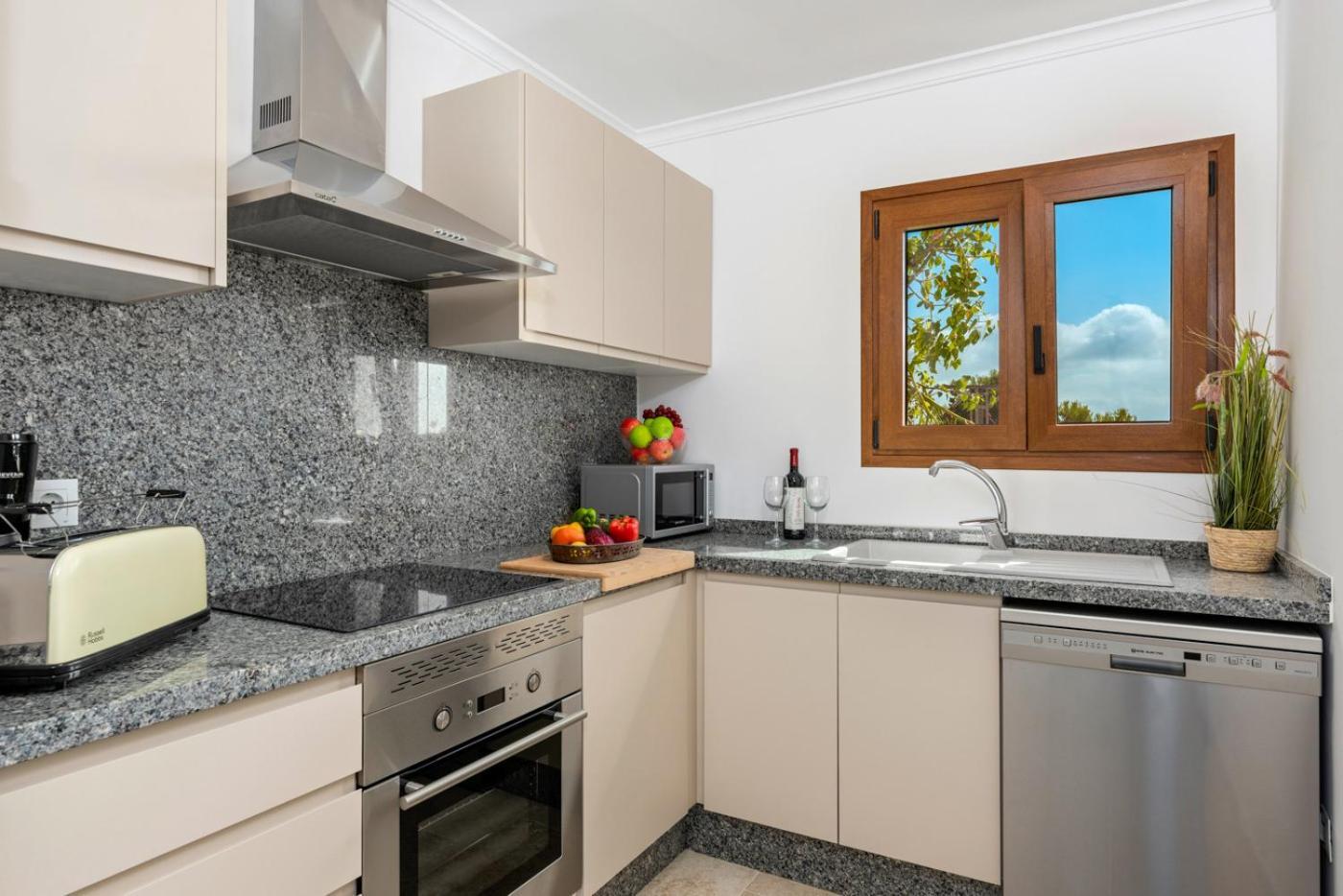 Villa Joan - Plusholidays
