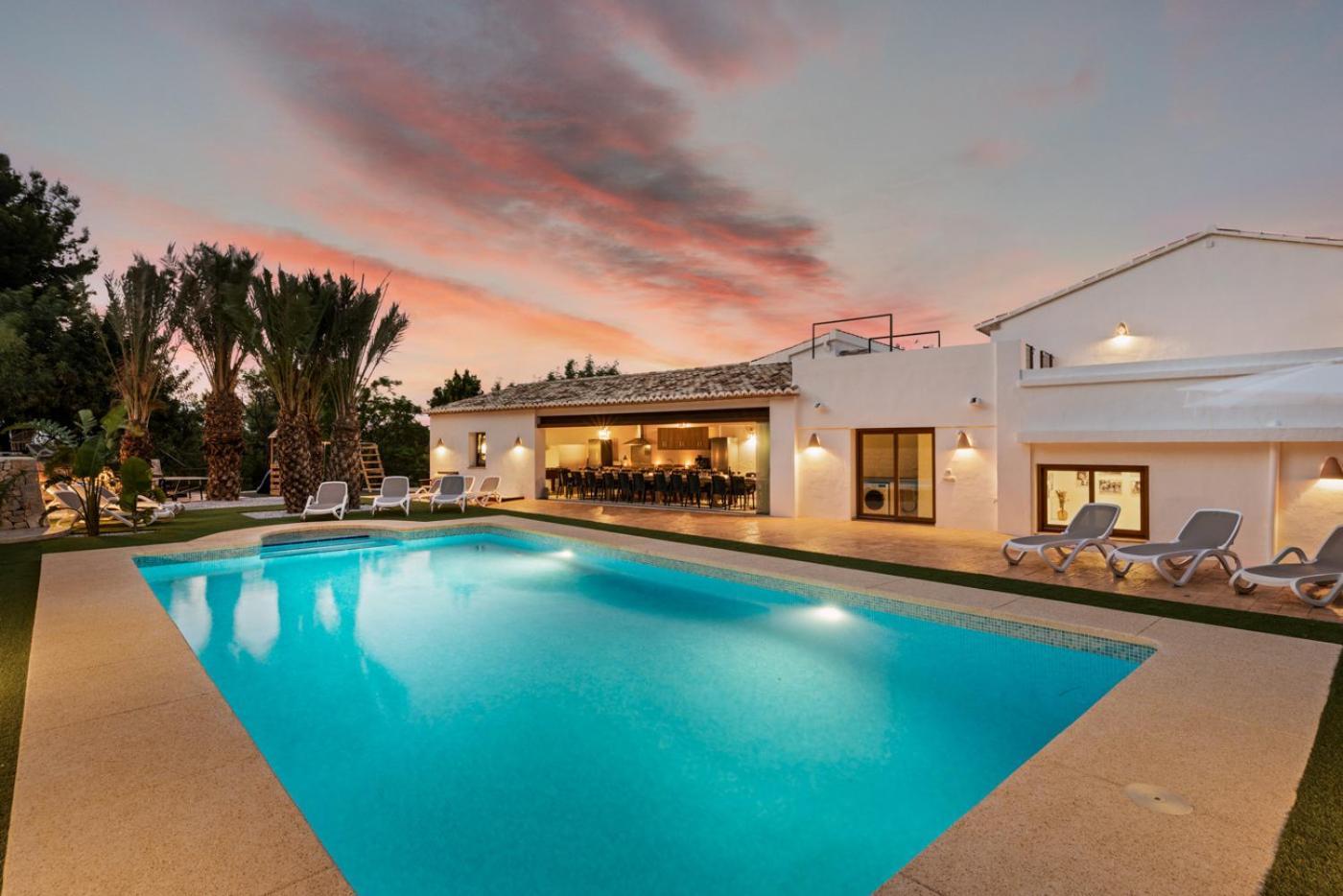 Joan - Plusholidays Villa Calpe