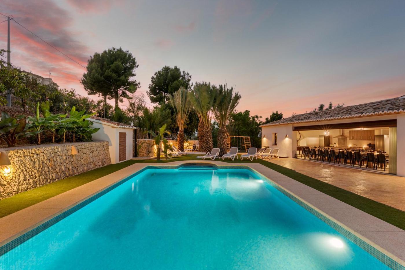 Joan - Plusholidays Villa