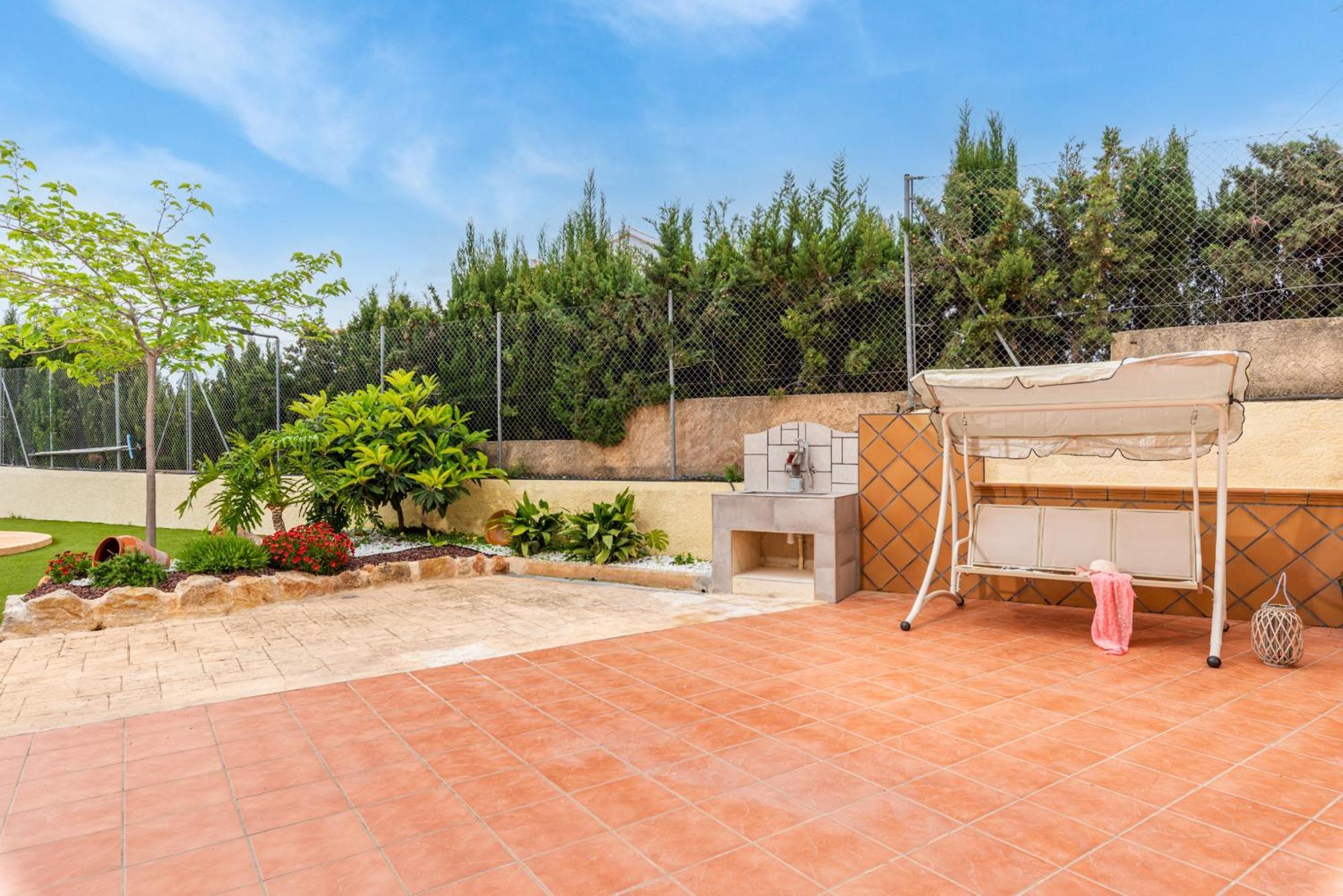 Fina - Plusholidays Villa Calpe