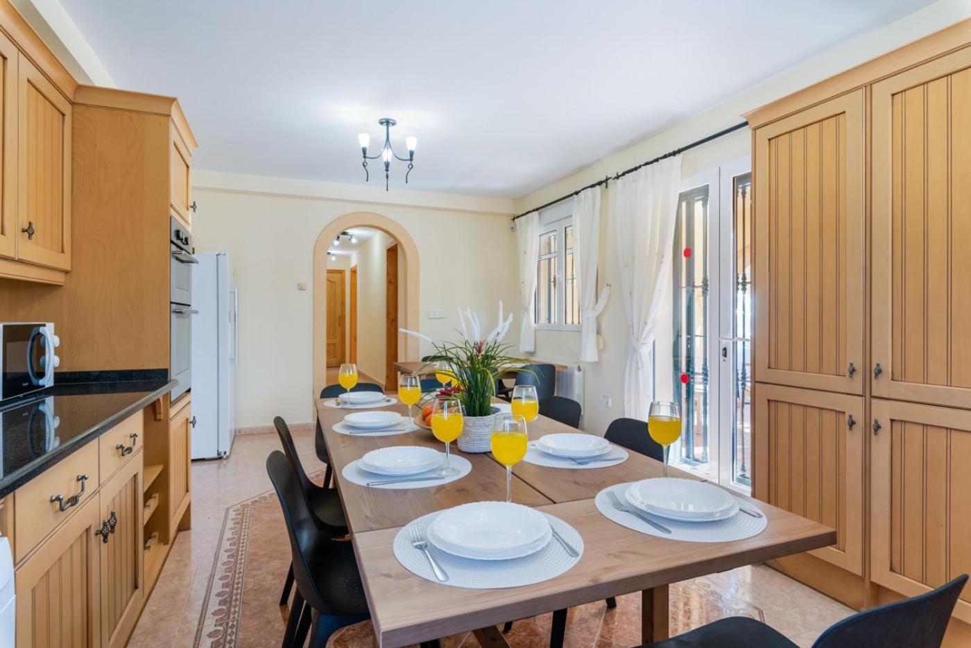 Villa Comodo - Plusholidays *