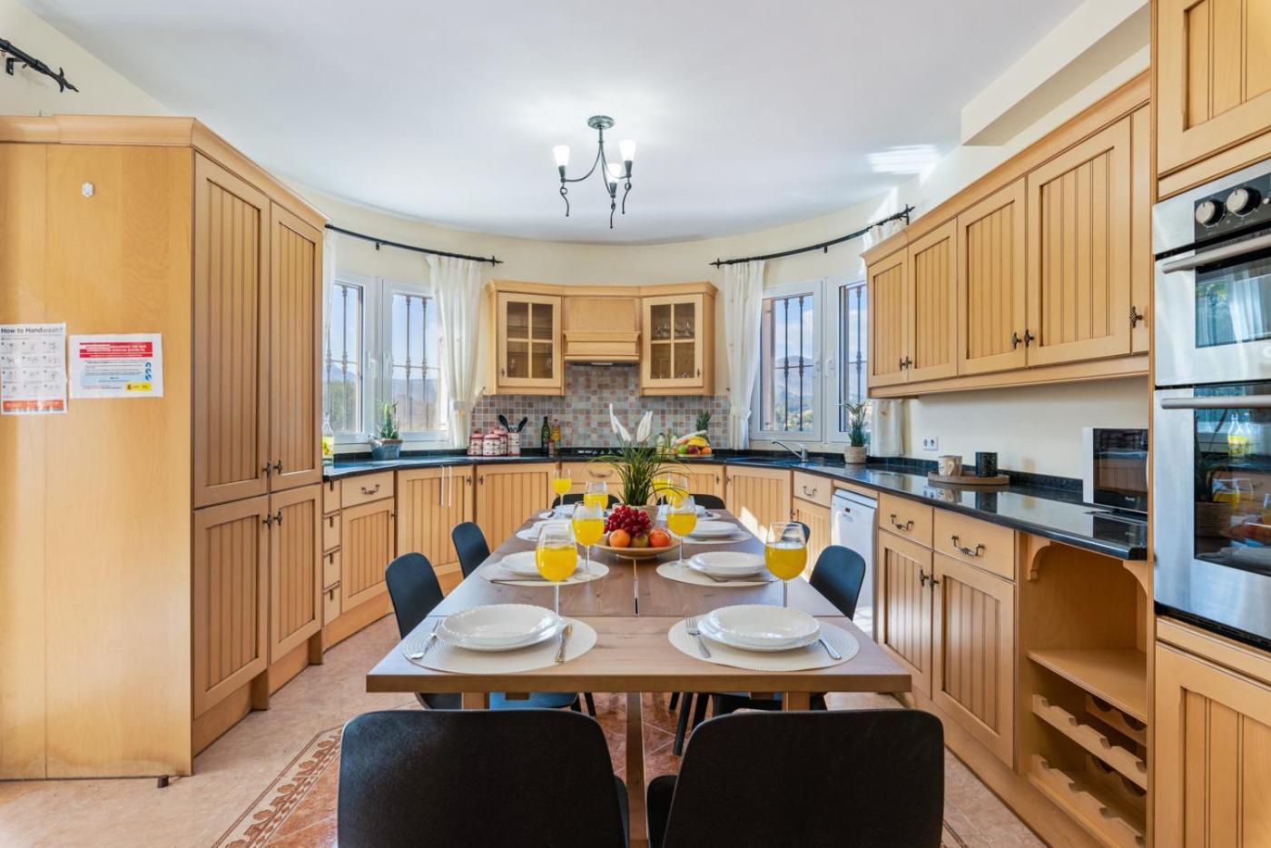 Villa Comodo - Plusholidays