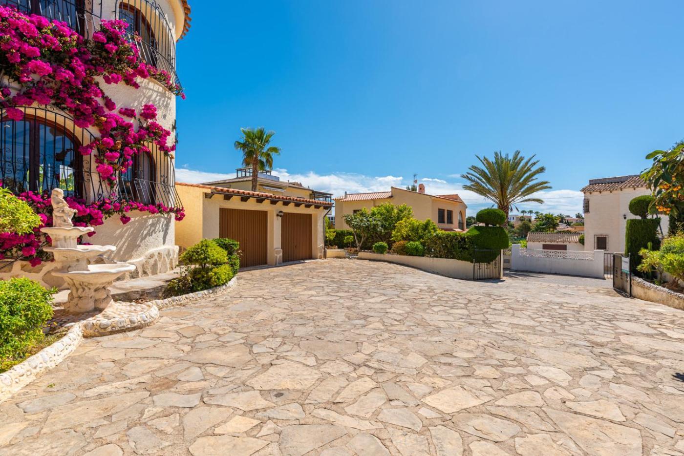 Agudin - Plusholidays Villa *