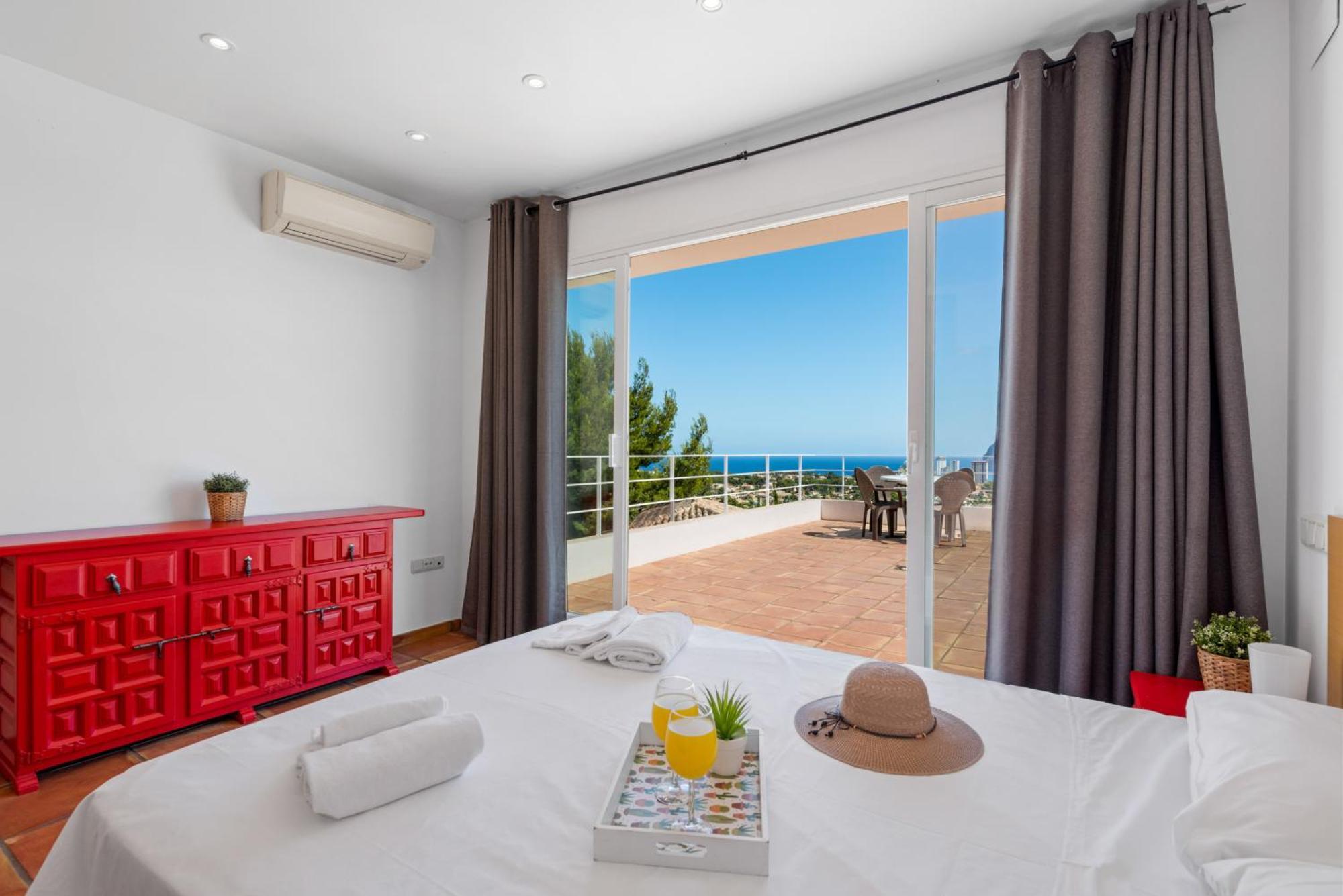 Moderna - Plusholidays * Calpe