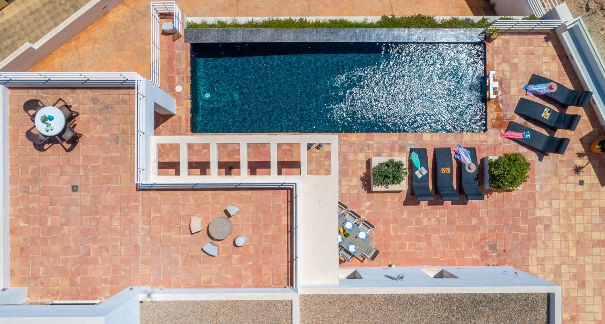 Villa Moderna - Plusholidays