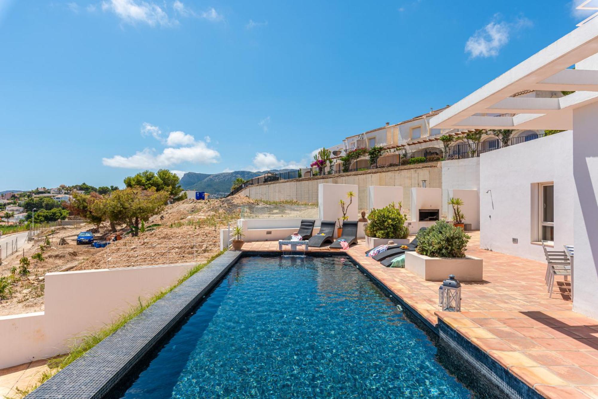 Moderna - Plusholidays * Calpe
