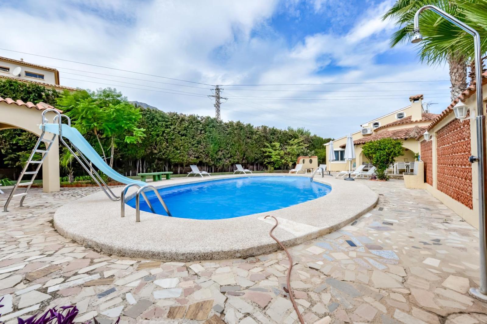 Guzman - Xenia Calpe