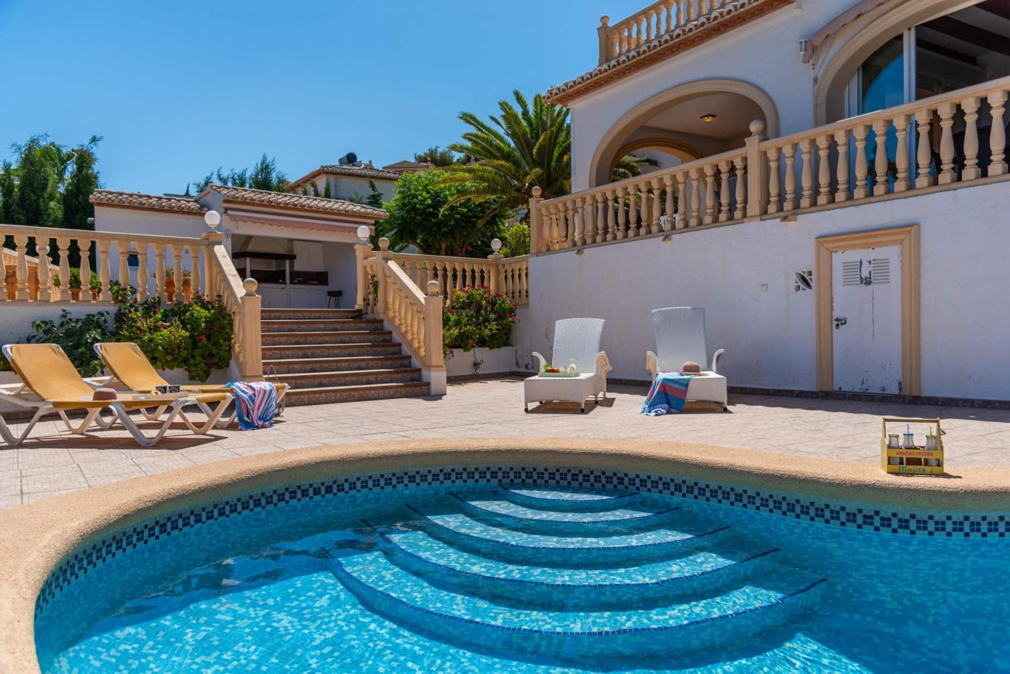 Blasco - Plusholidays Villa *