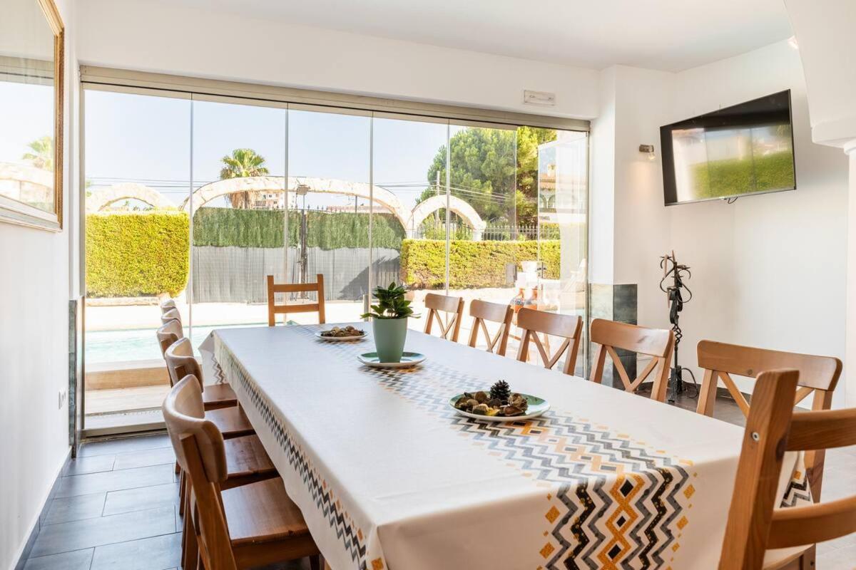 Villa Constantinos O Completa