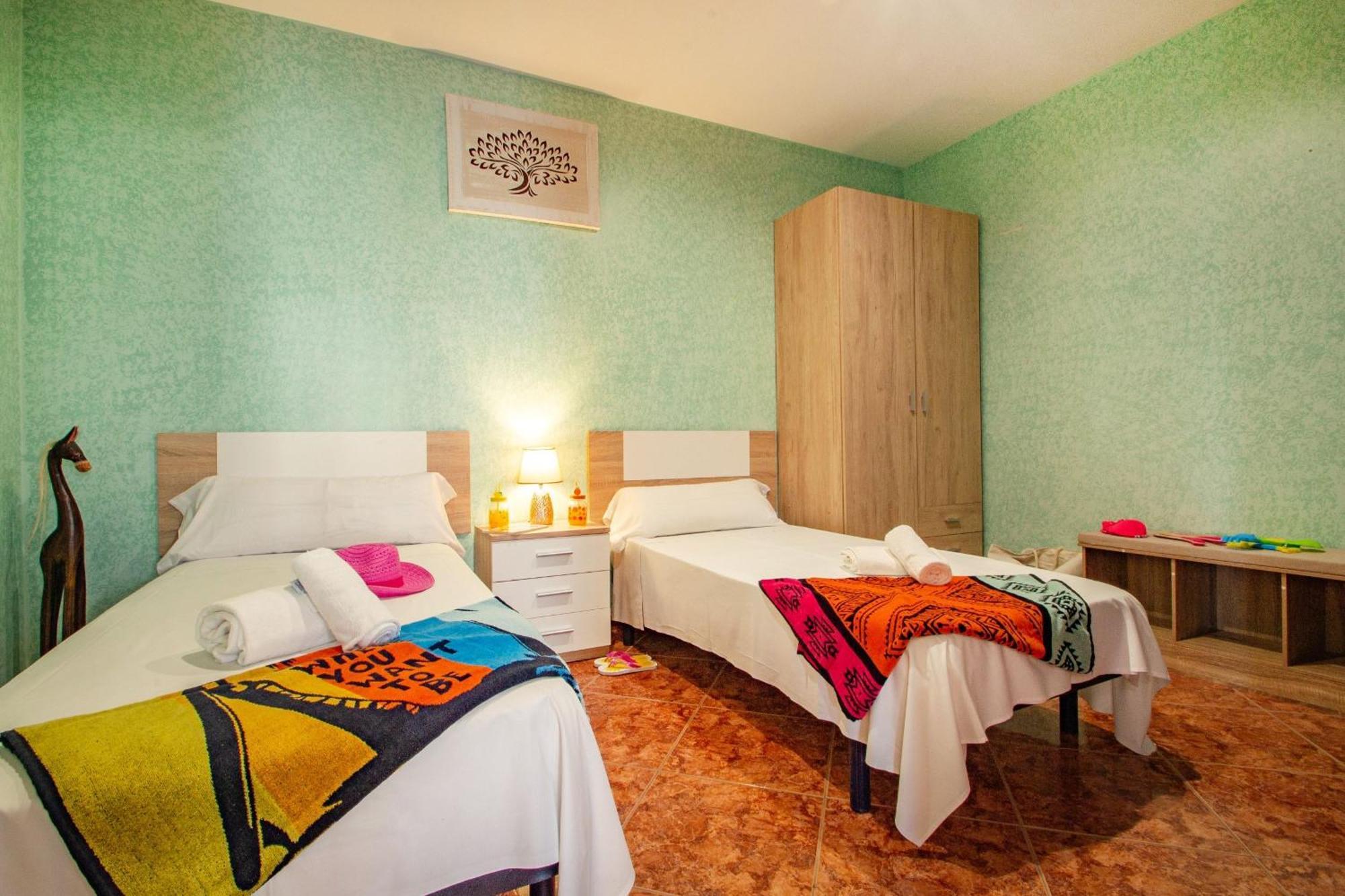 Flora - Plusholidays Villa Calpe