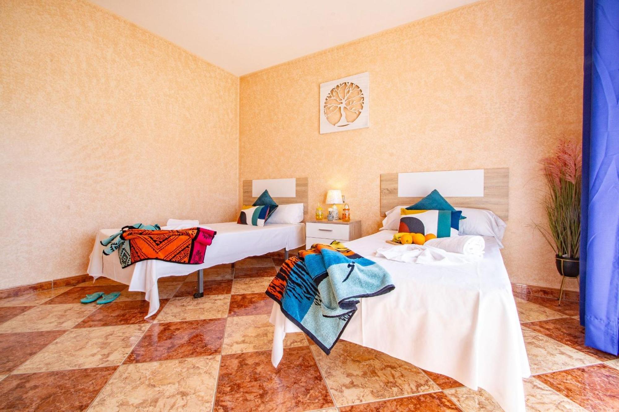 Flora - Plusholidays Villa Calpe