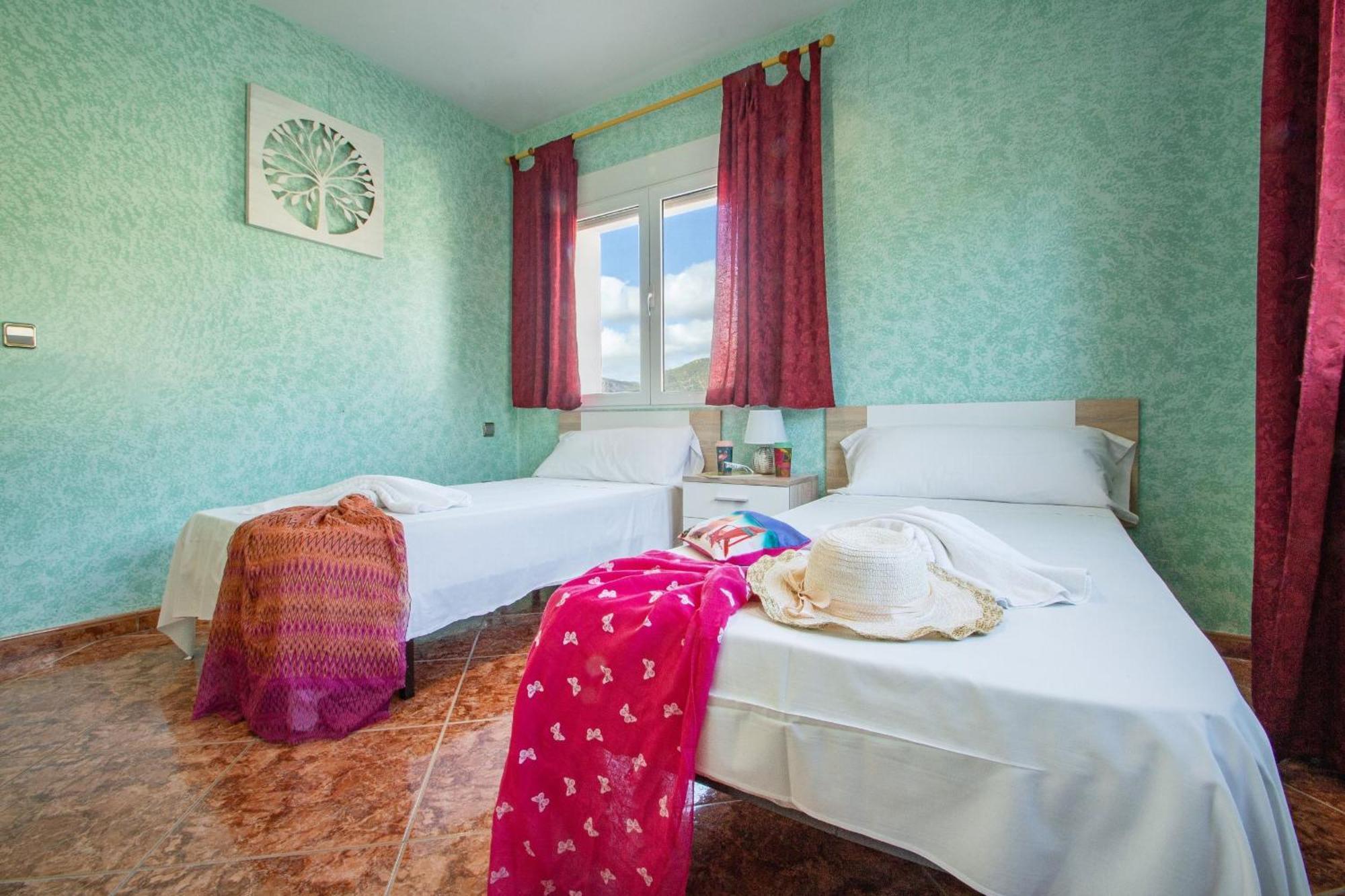 Flora - Plusholidays Calpe