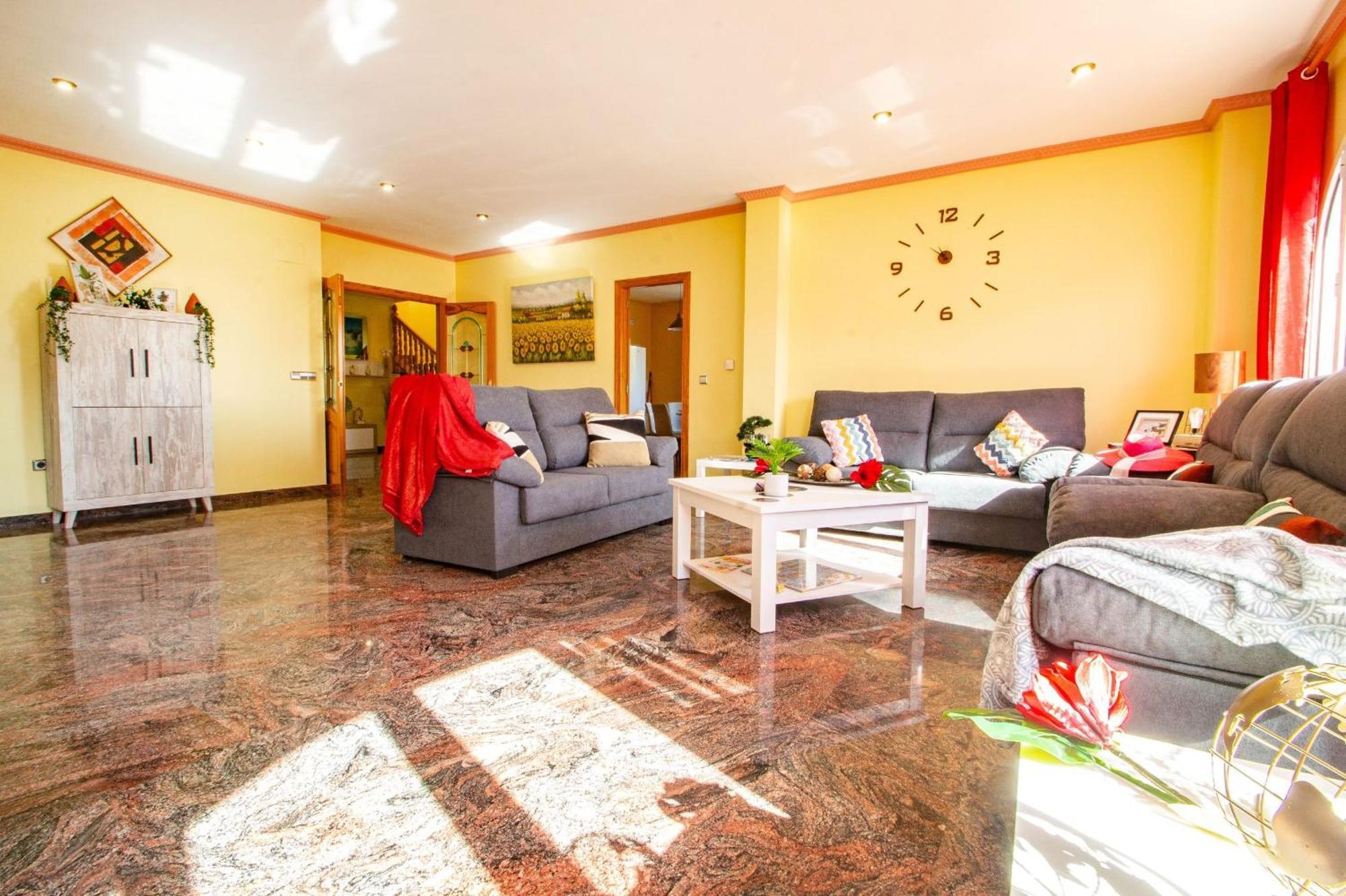 Villa Flora - Plusholidays *