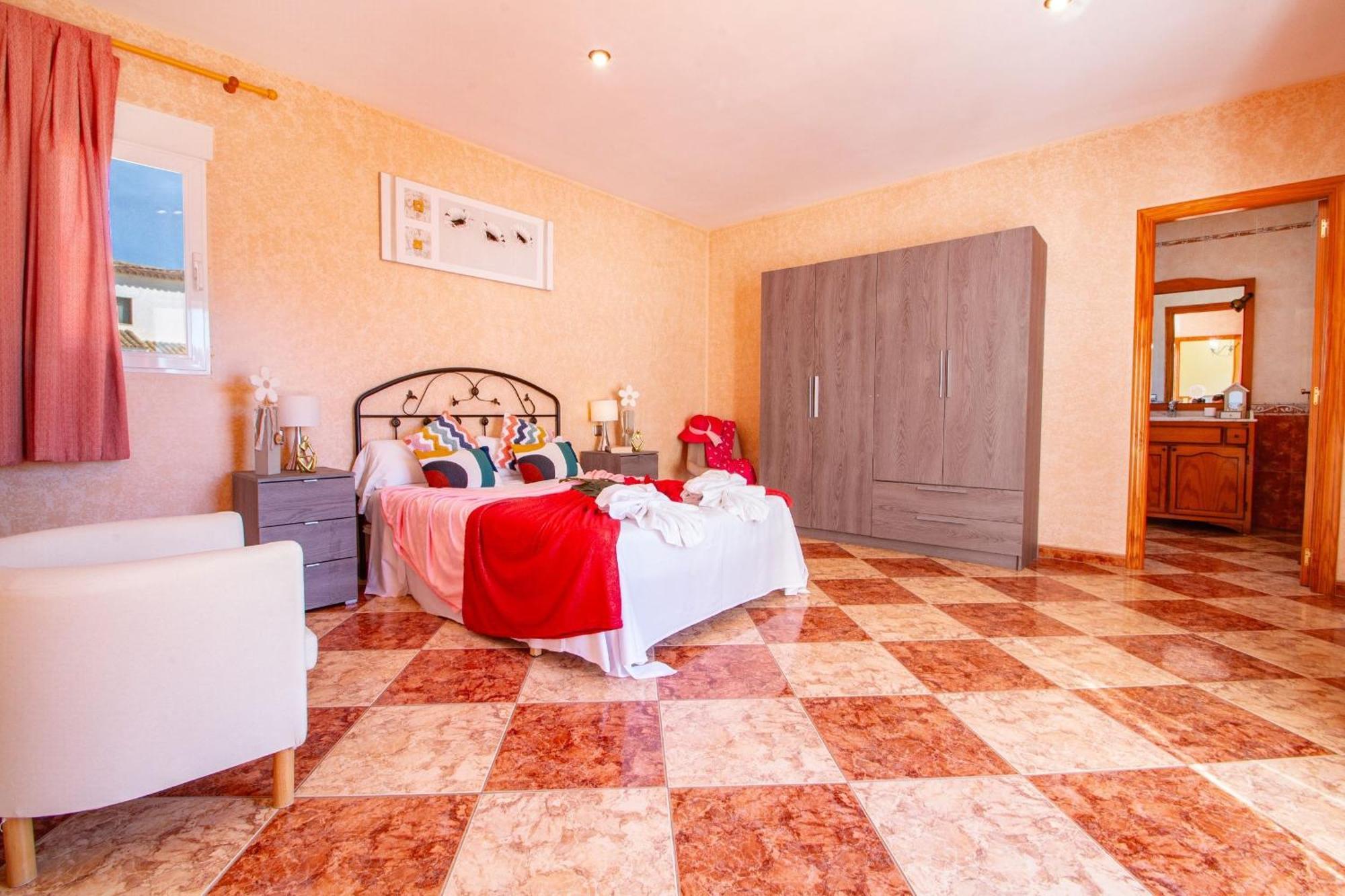 Villa Flora - Plusholidays *